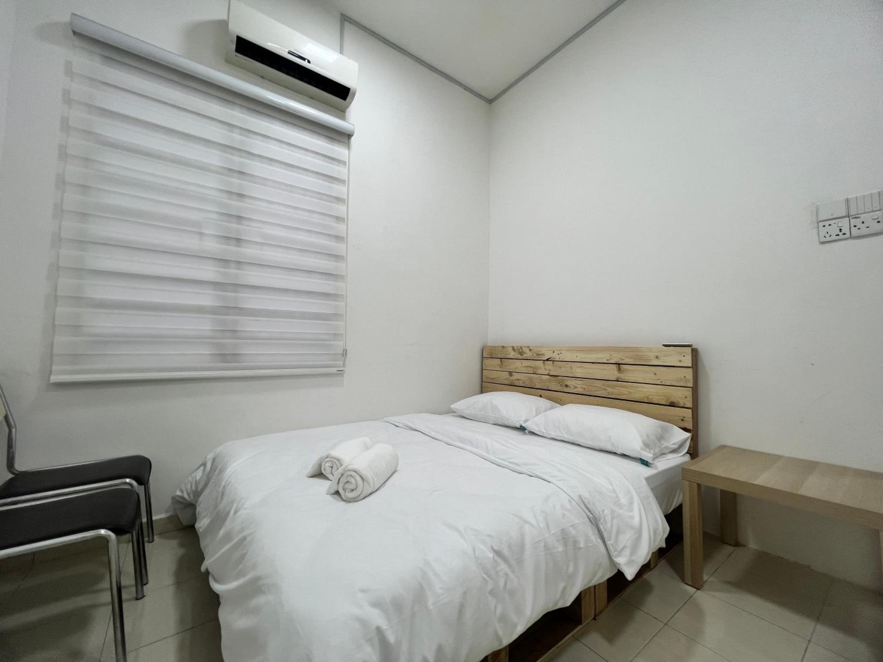 Icon BM Vacation Home with Water Fountain and Barbeque Area by ZamanJa