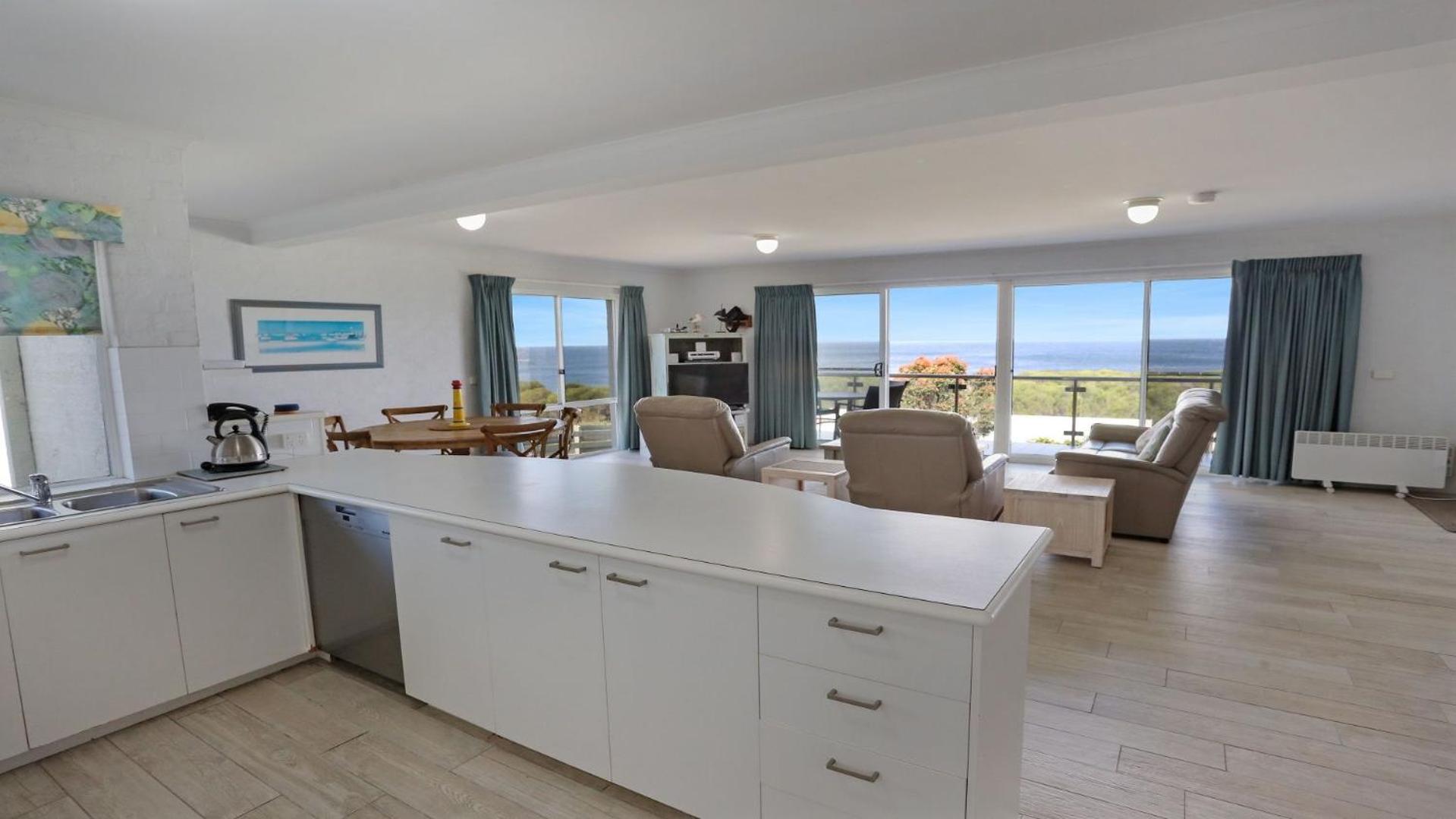 Unit 3 18 Surf Circle Tura Beach