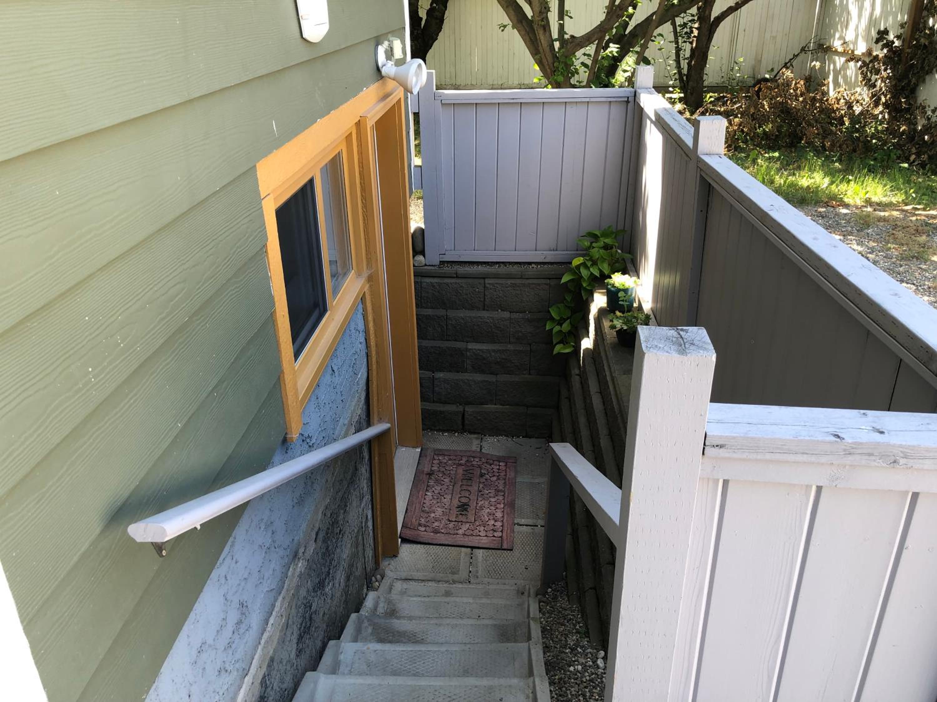 Cheerful home close to downtown Kelowna
