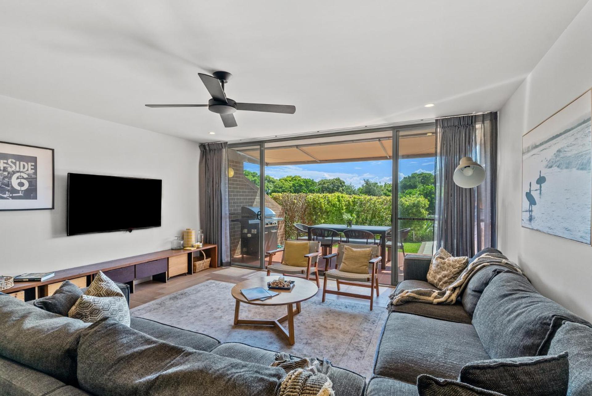 surfside6 @ james cook - Clarkes Beach