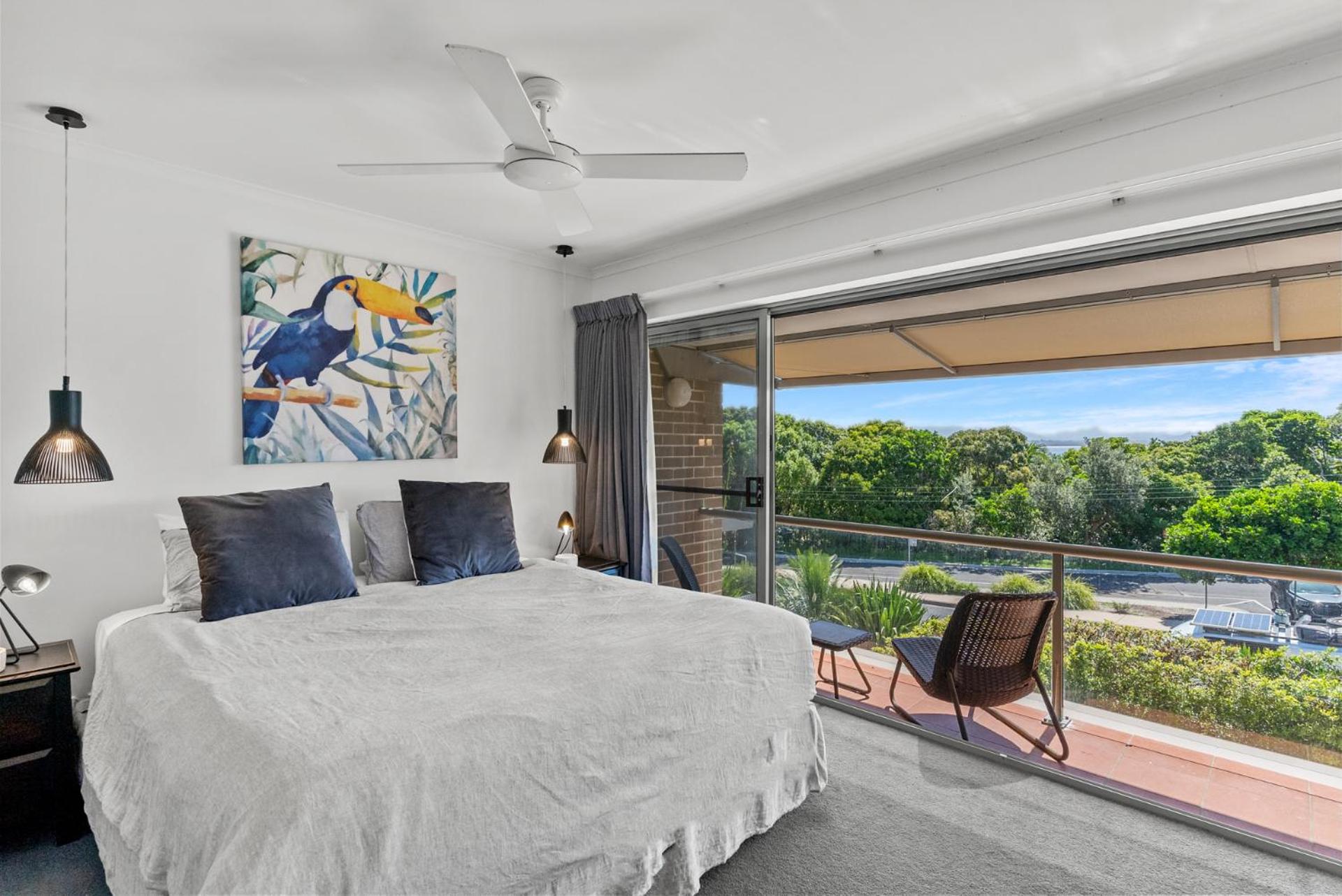 surfside6 @ james cook - Clarkes Beach
