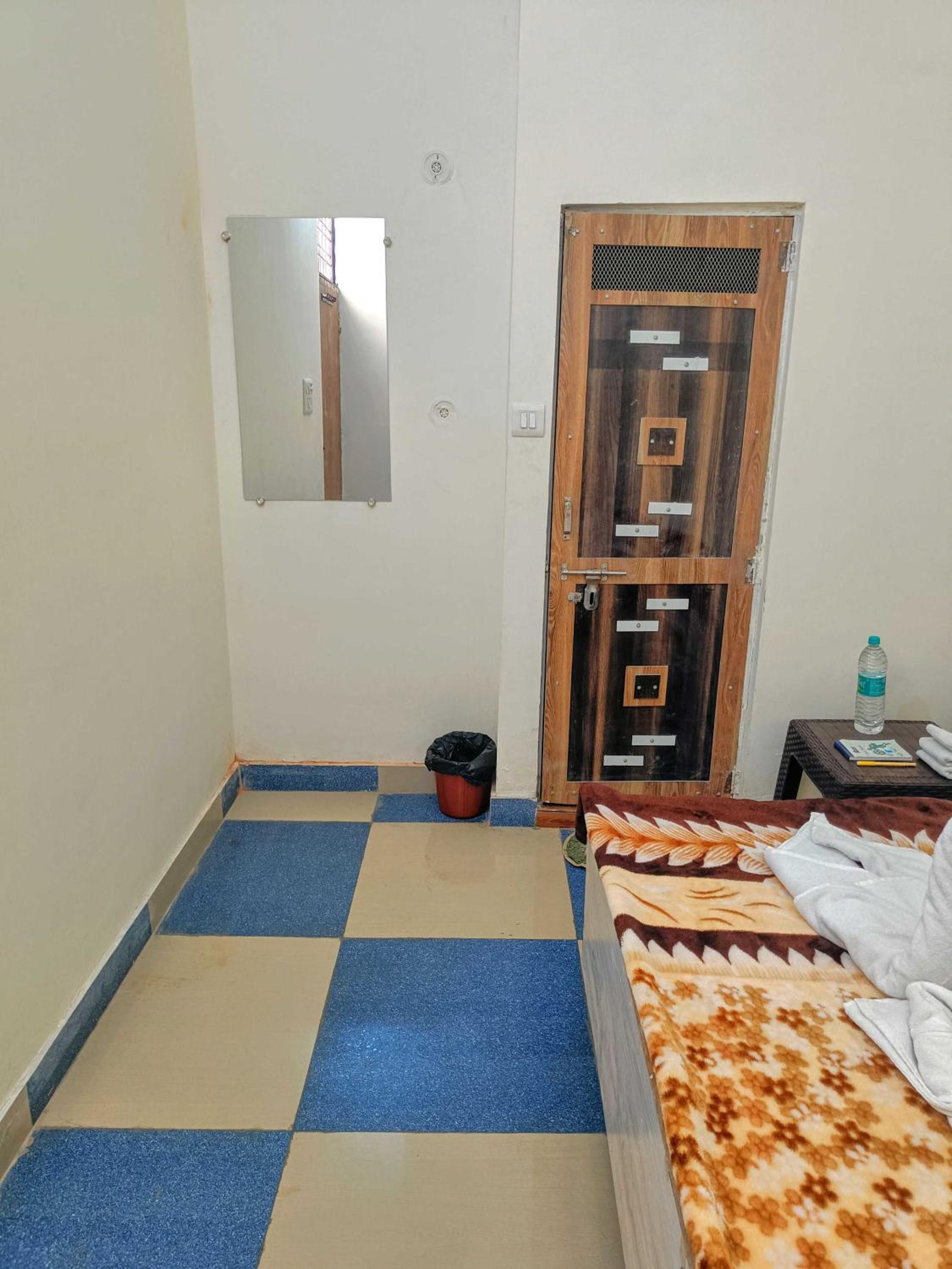 Photo 8