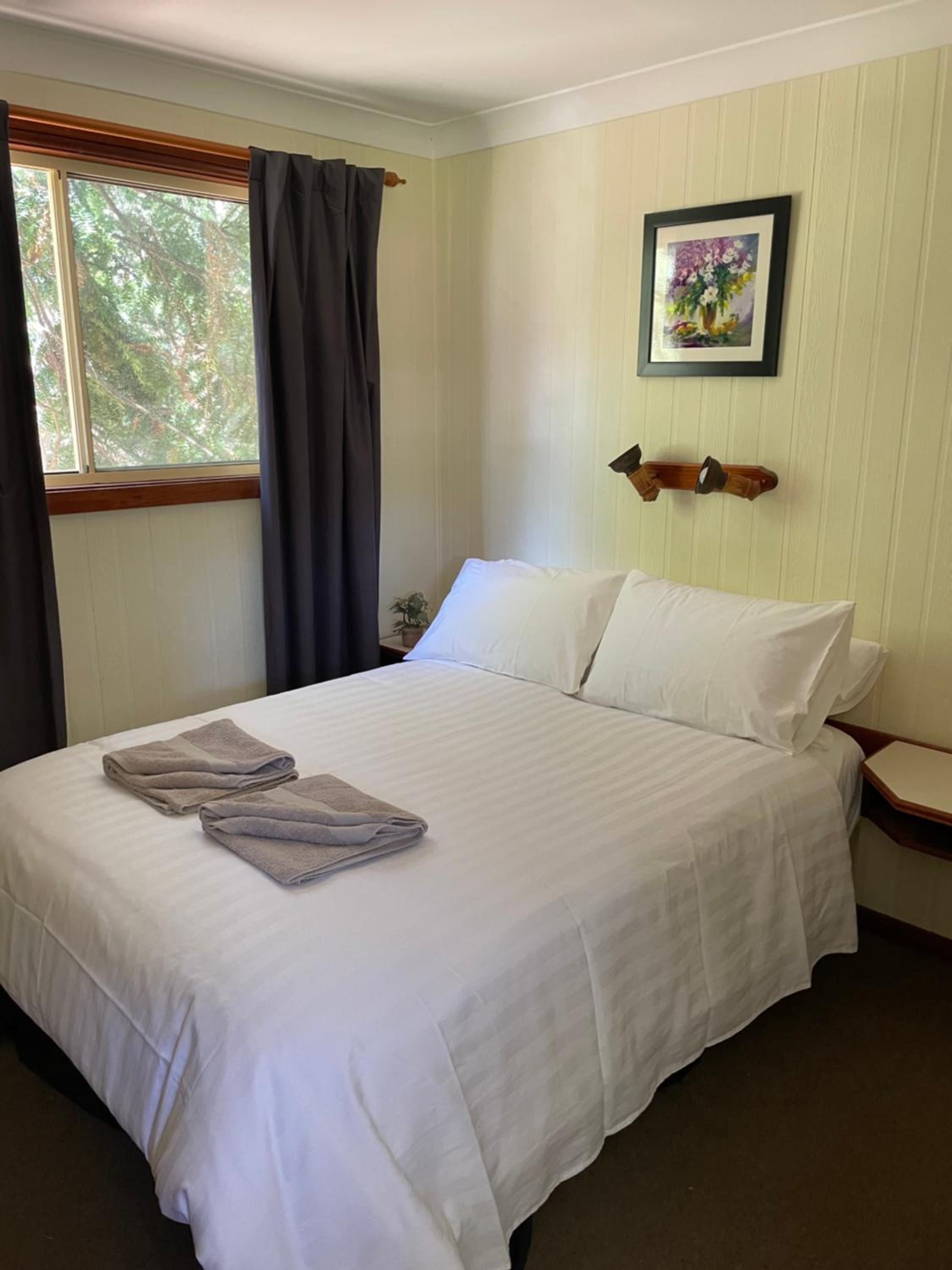 Sandy Hollow Tourist Retreat