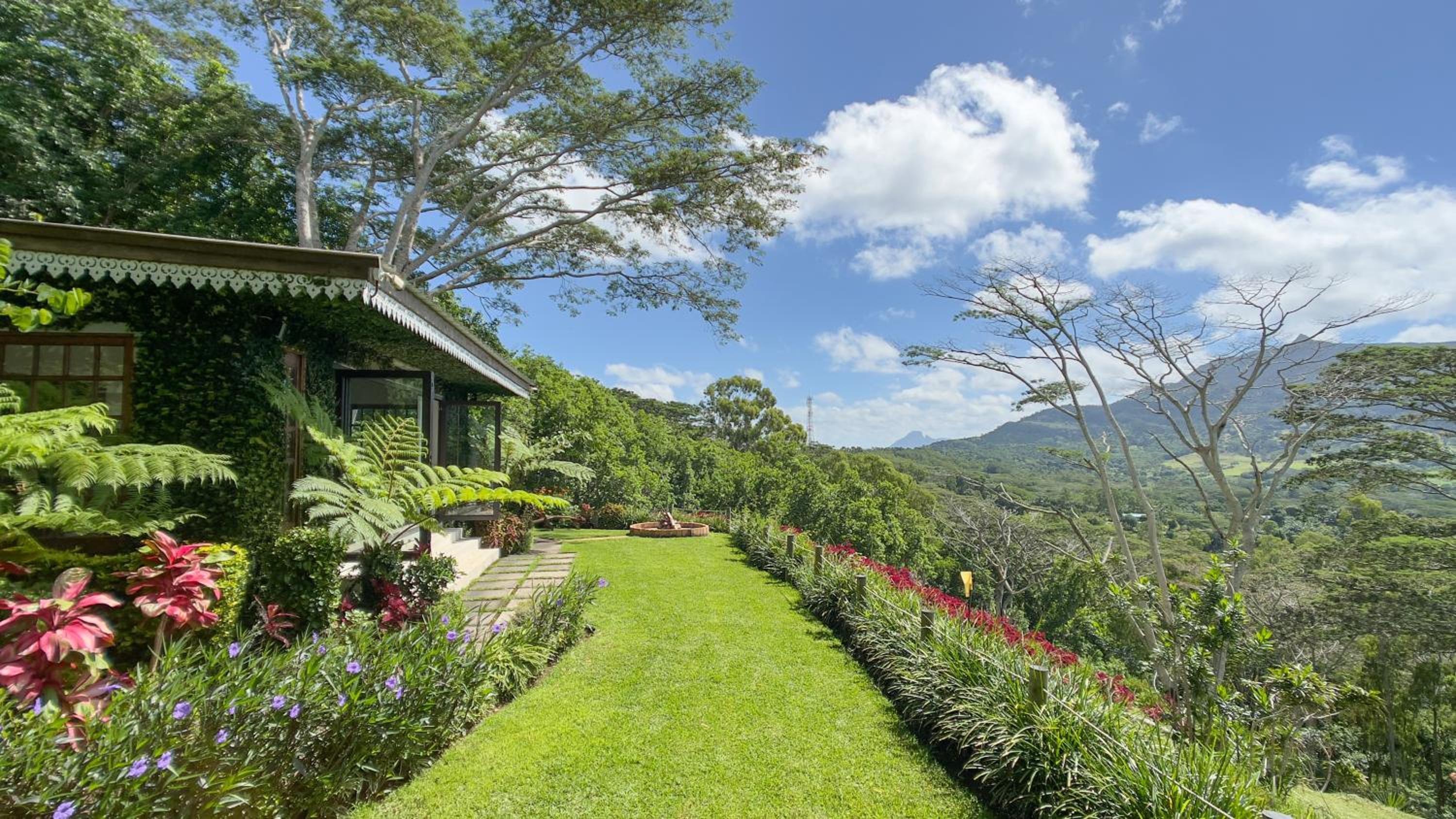 Green Cottage Chamarel view 4