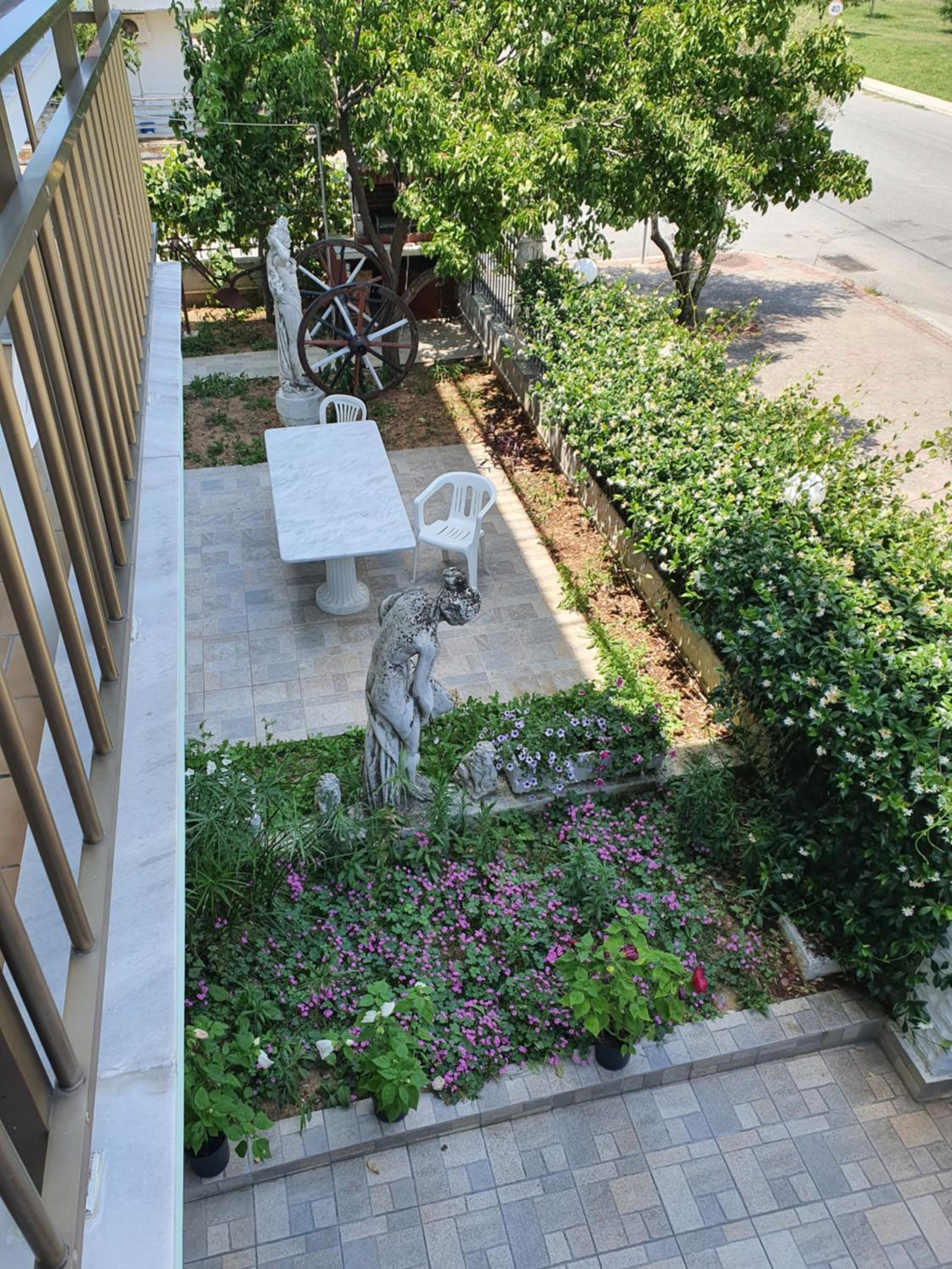 Photo 40