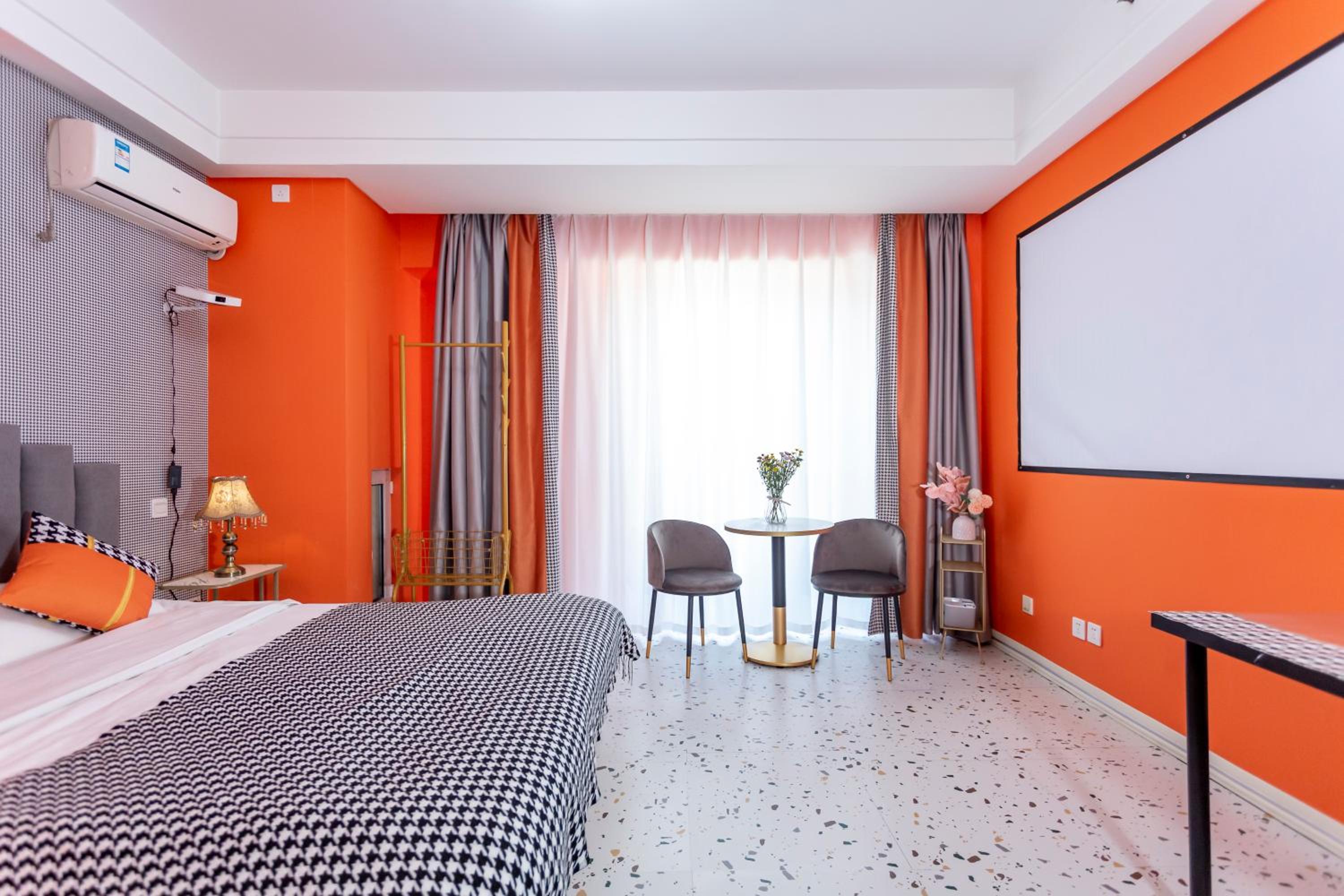 Dalian Hong Xi Yuan Apartment Wanda Plaza