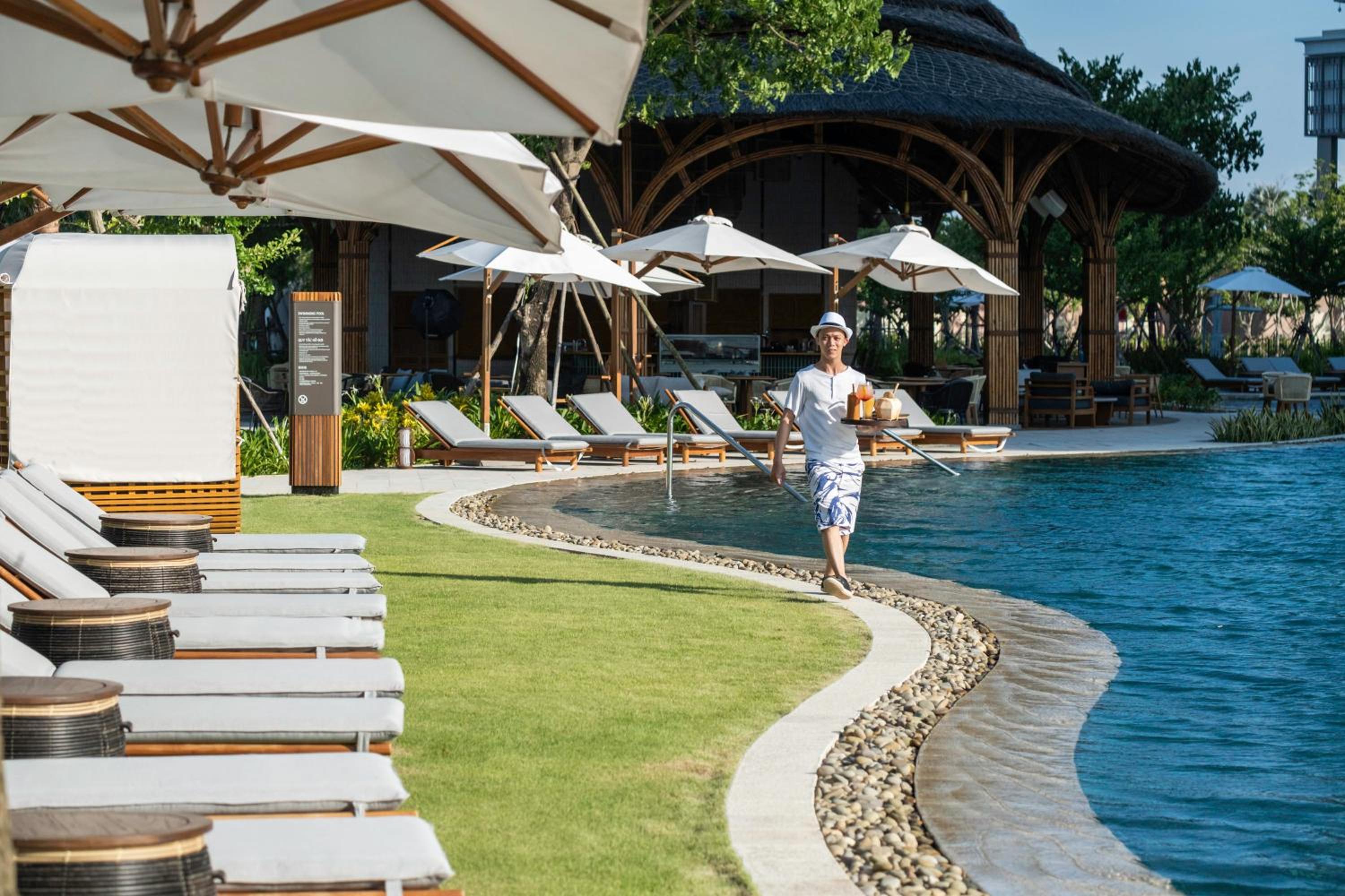 New World Hoiana Beach Resort 7