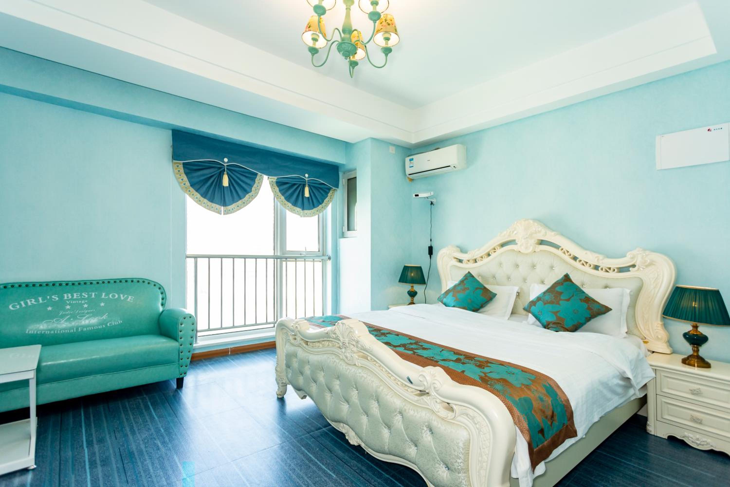 Dalian Hong Xi Yuan Apartment Wanda Plaza