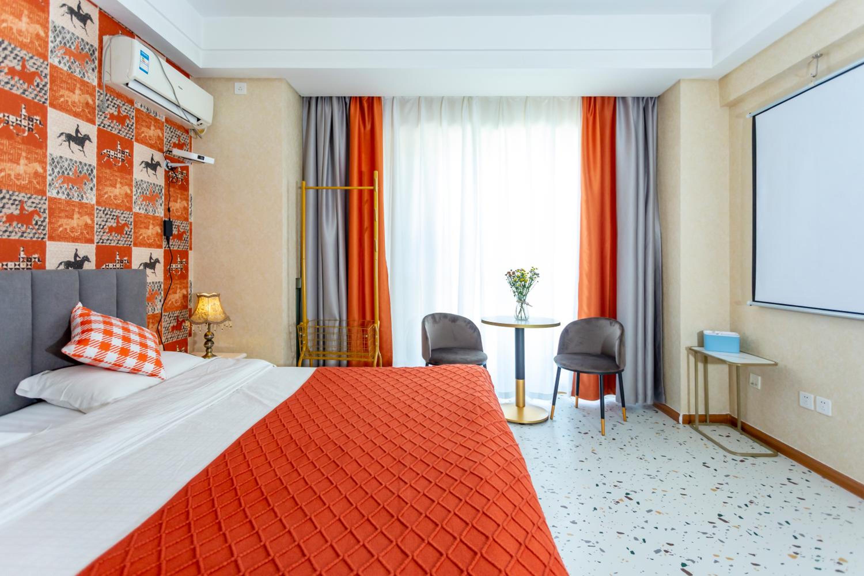 Dalian Hong Xi Yuan Apartment Wanda Plaza