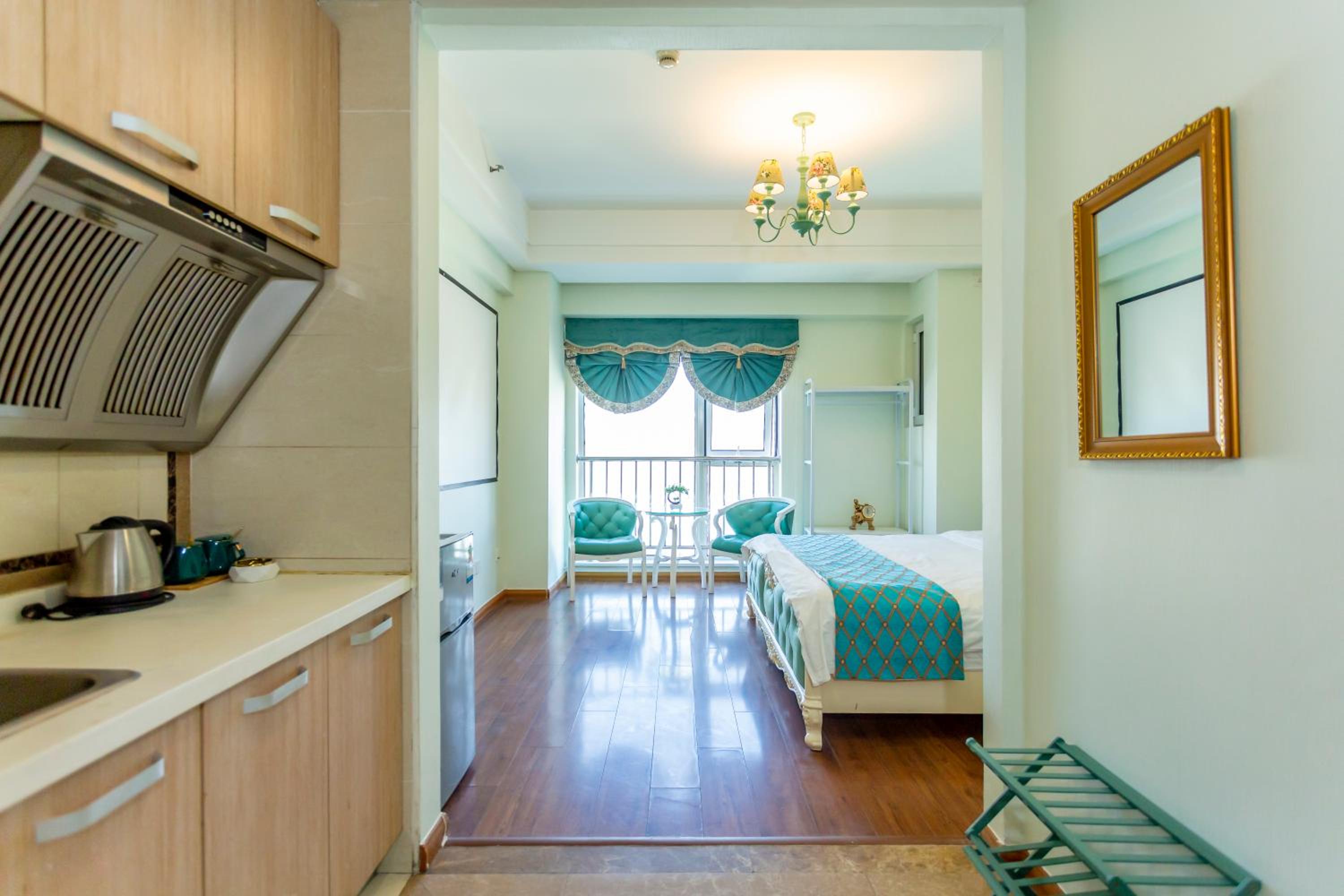 Dalian Hong Xi Yuan Apartment Wanda Plaza