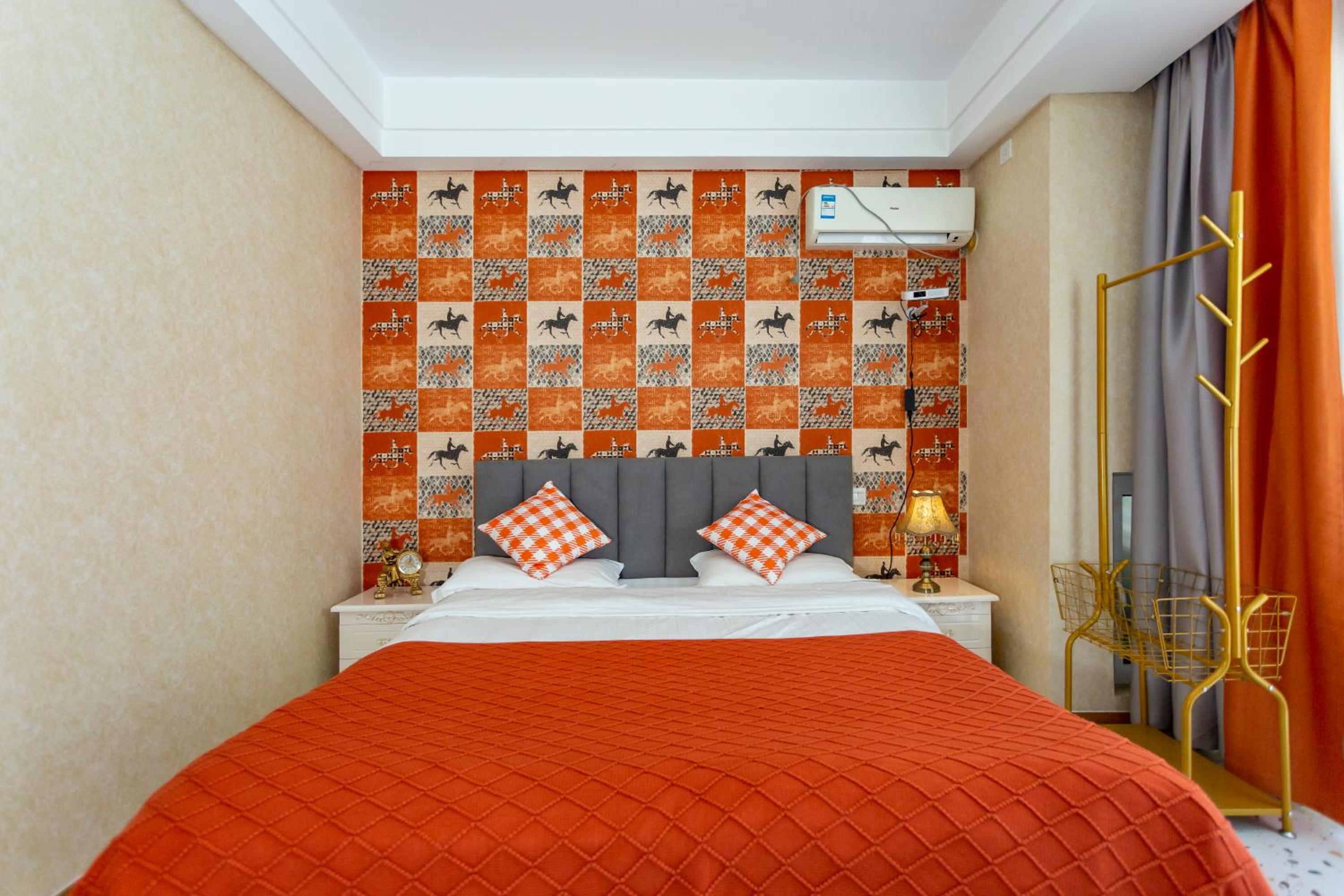 Dalian Hong Xi Yuan Apartment Wanda Plaza