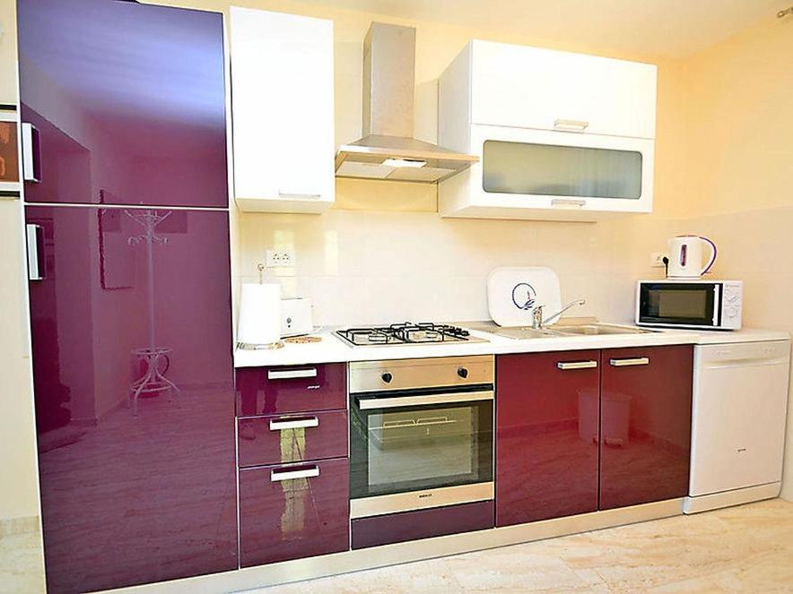 Lovely, big, apt1 with privat pool view 4