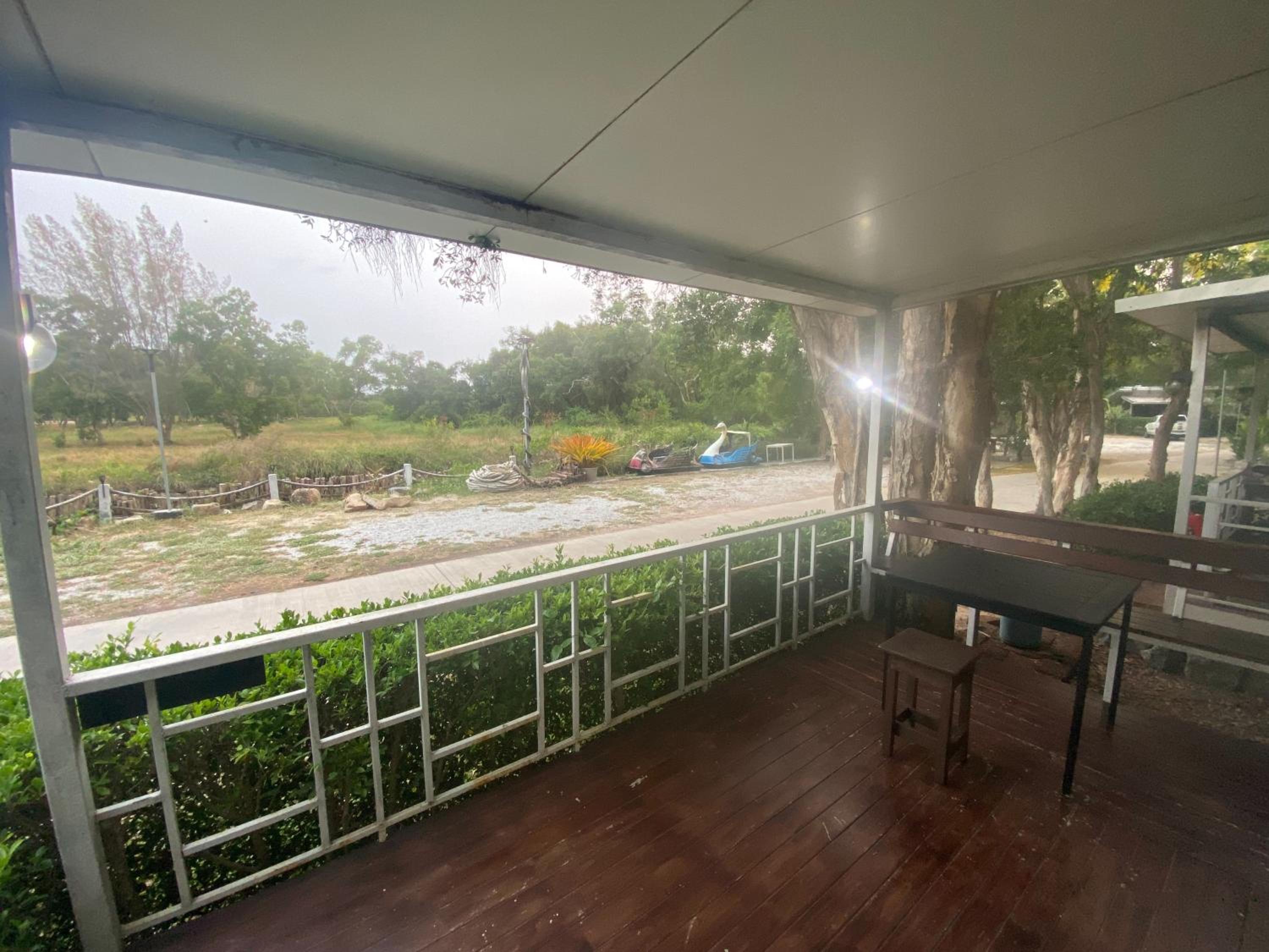 Rayonghouse Resort