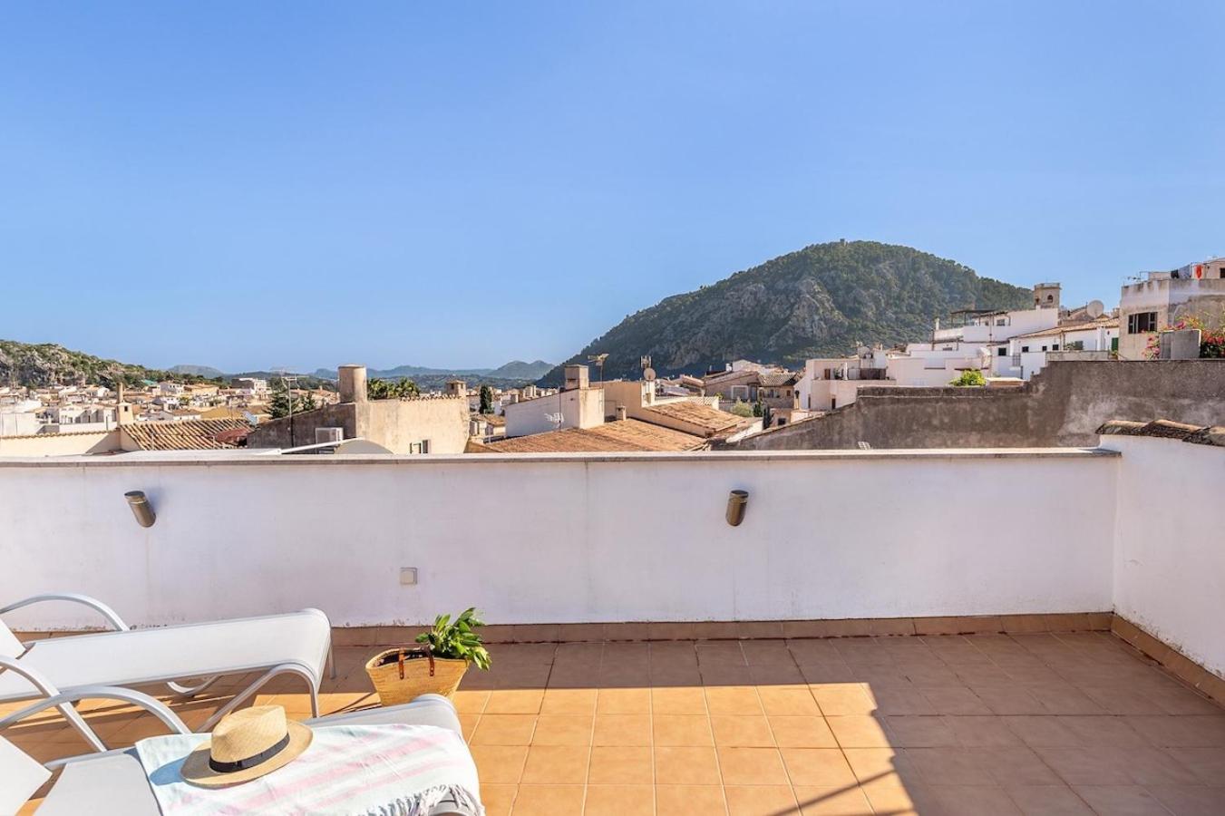 Bona Vista with mountain views by BeBreeze