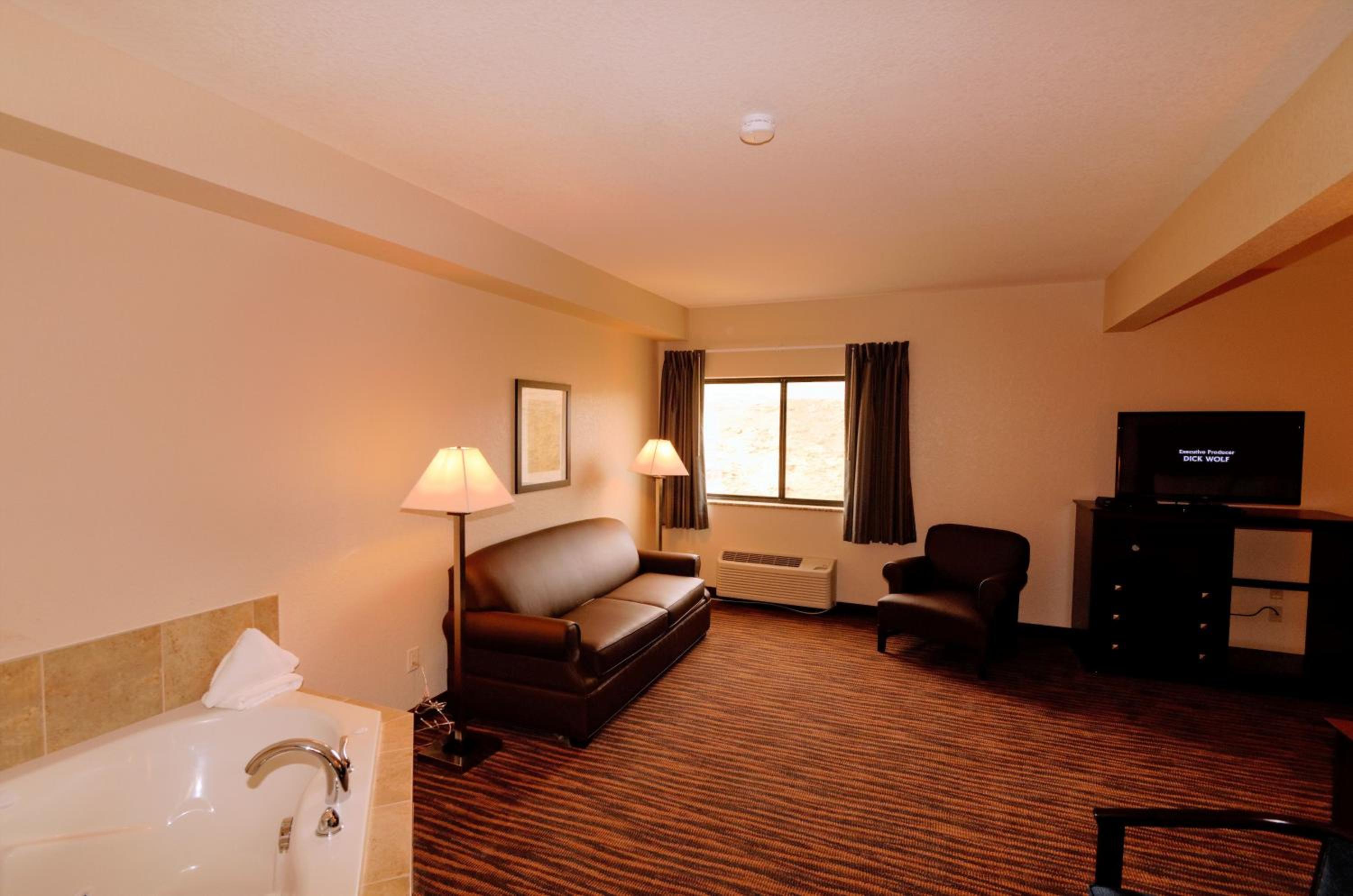 Cobblestone Inn & Suites - Denison | Oak Ridge
