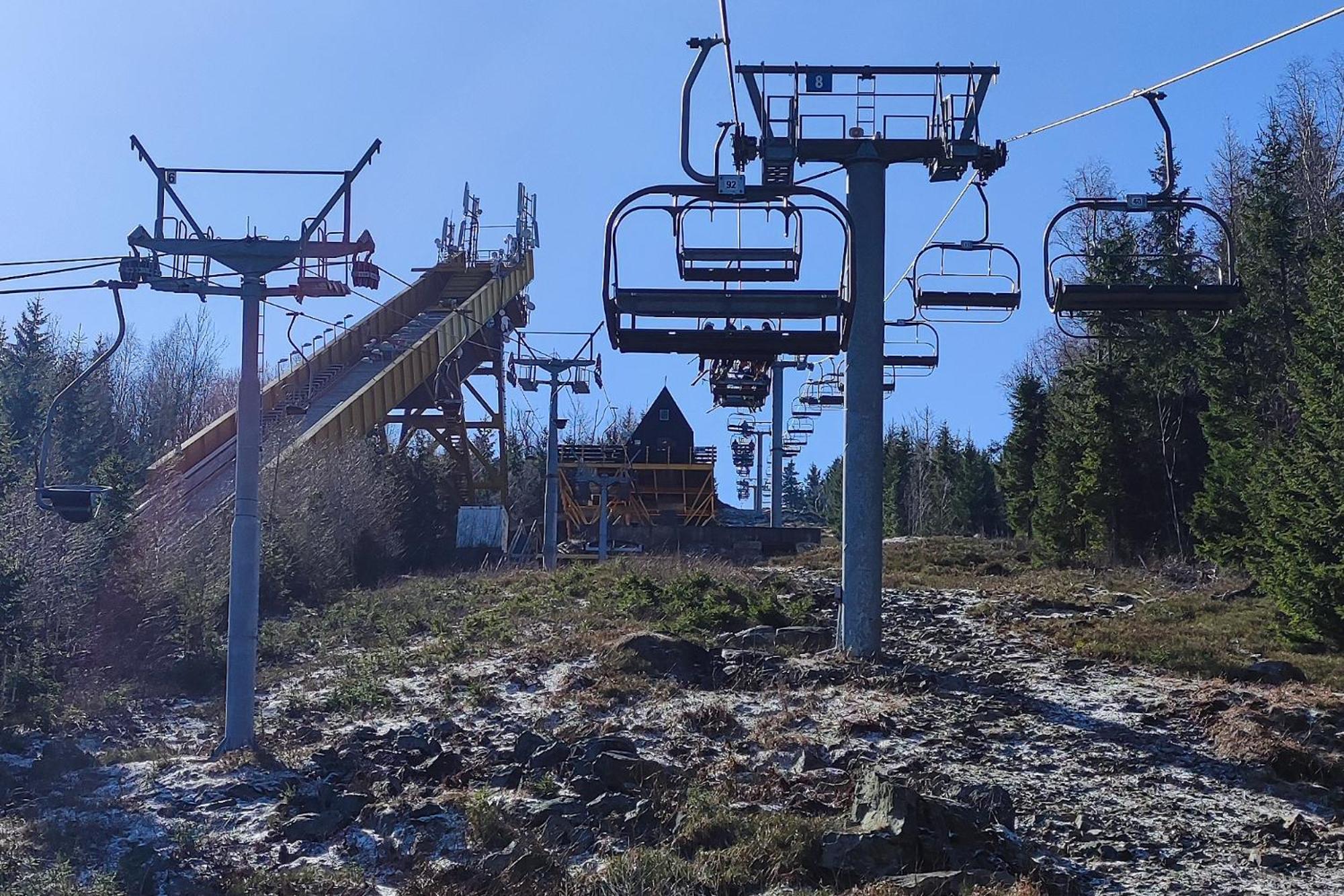 ENJOYHARRACHOV - Atraktivní slunný klimatizovaný apartmán 14 v centru se saunou, parkováním, Wifi-WLAN, SAT, herní konzolí, PC s win 10, Netflix zdarma a m