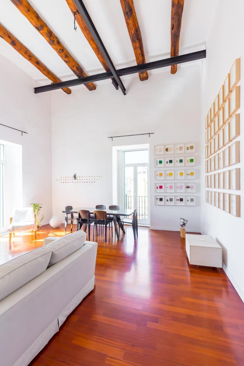 Contemporary Art House with a view by Napoliapartments