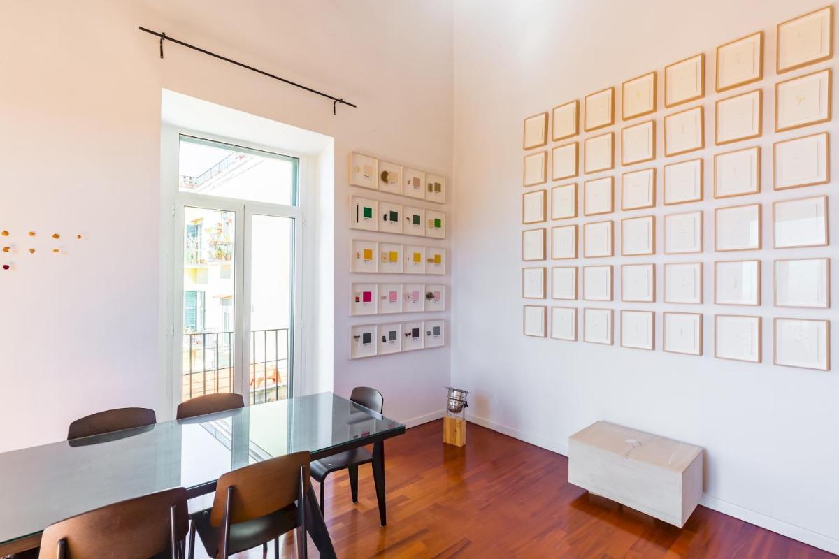 Contemporary Art House with a view by Napoliapartments