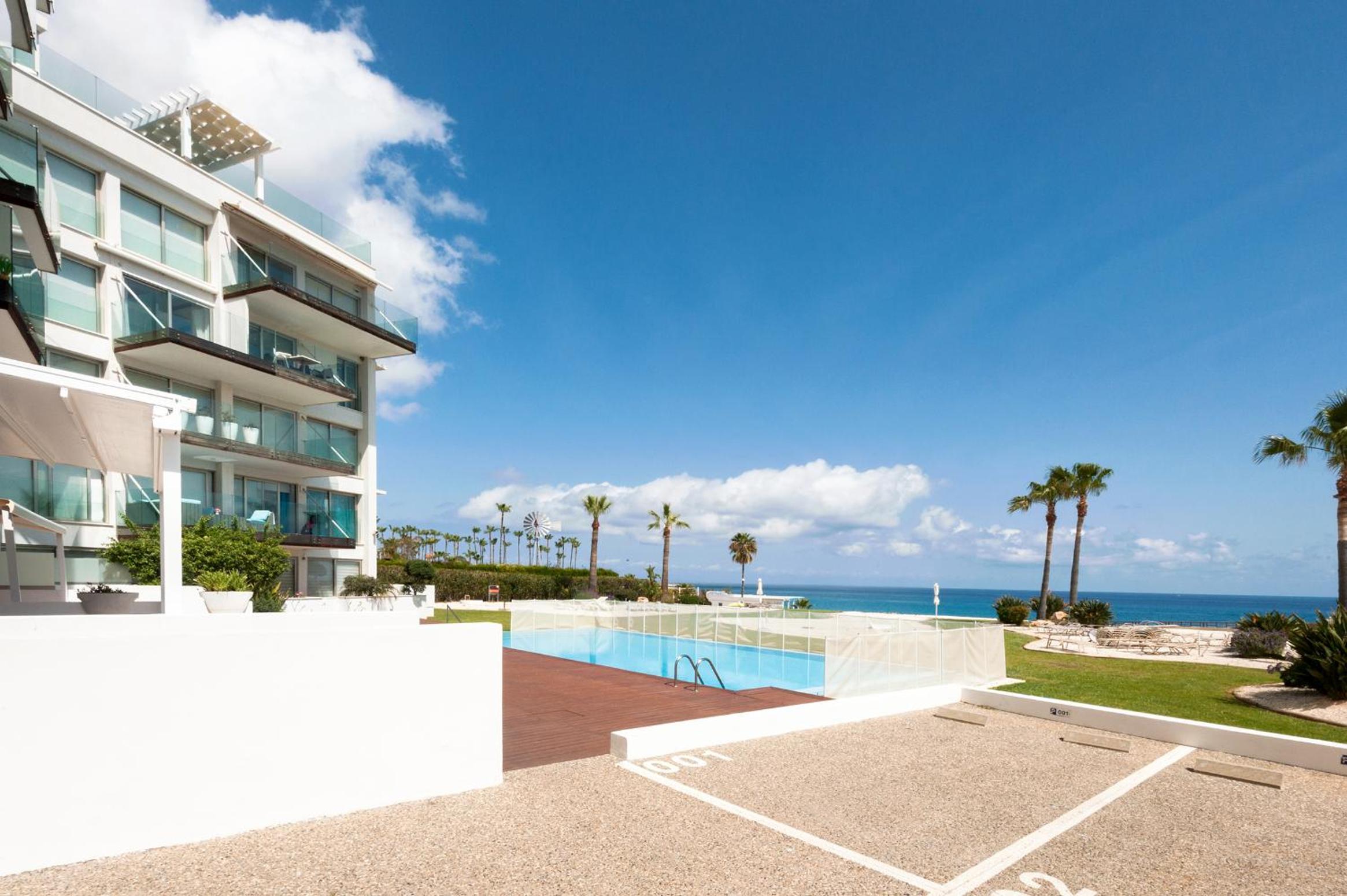 Apartment Marisol - Beachfront view 3