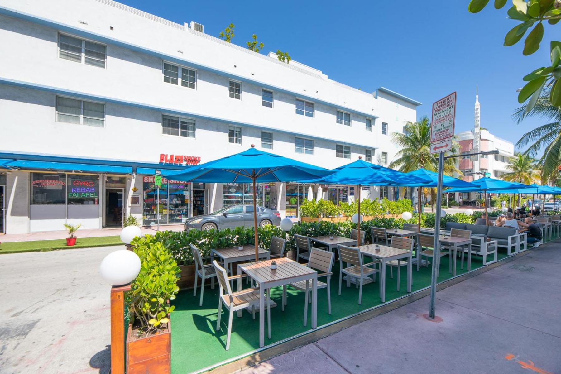 Del Rio One Bedroom Apartment South Beach view 4