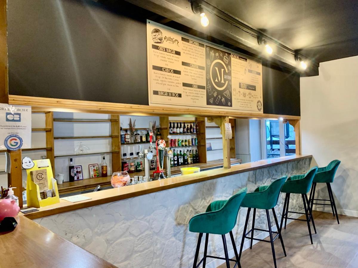 bar