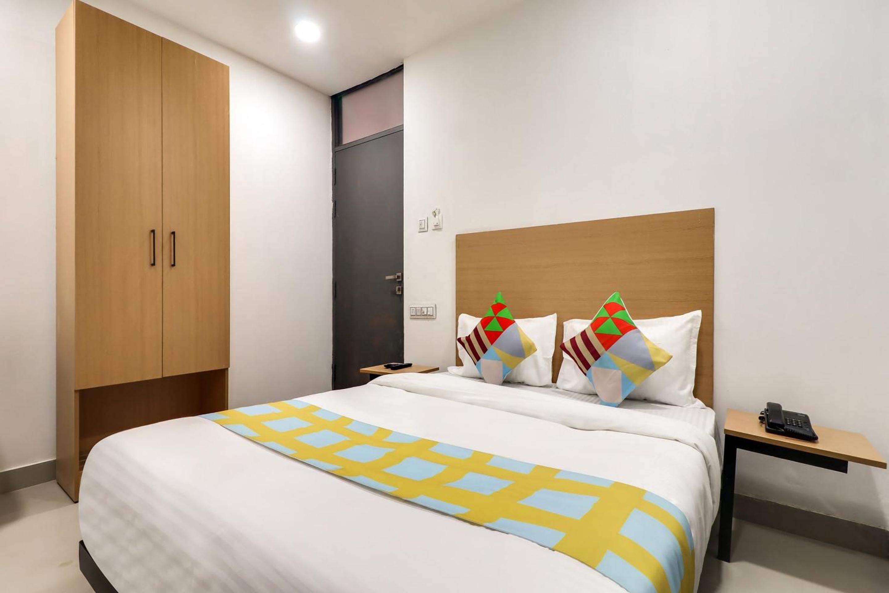 Hotel O Basera Homes Jankipuram
