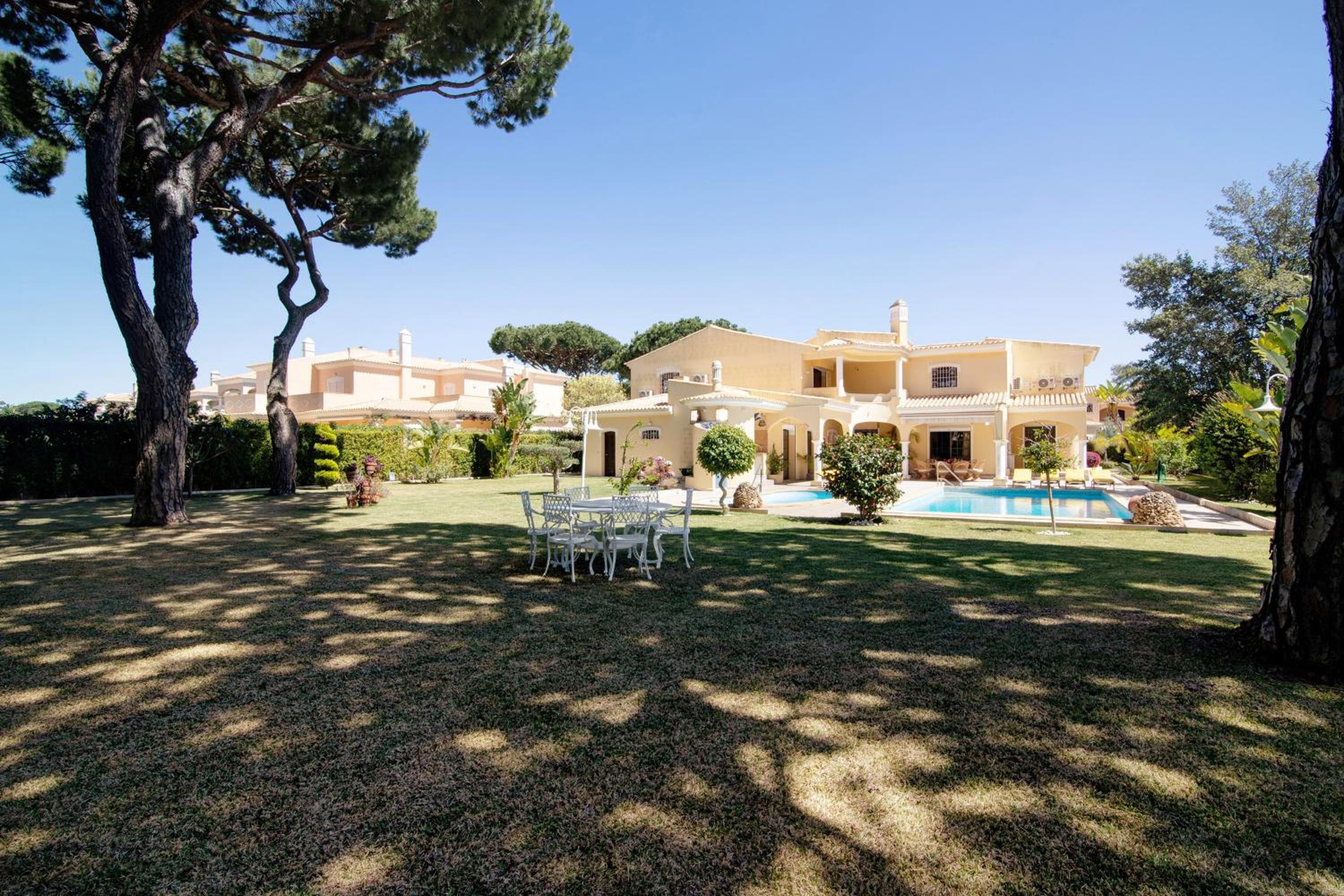 V4 Galeão Vilamoura