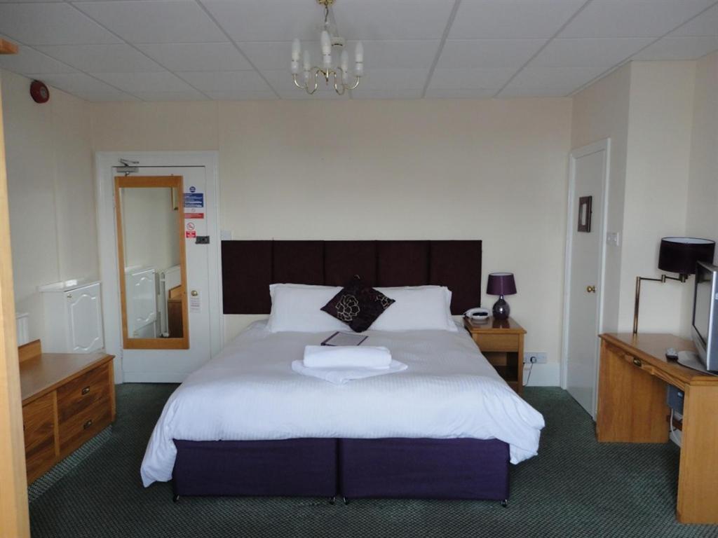 Southport Vacations - Albert  Victoria Hotel - Property Image 2