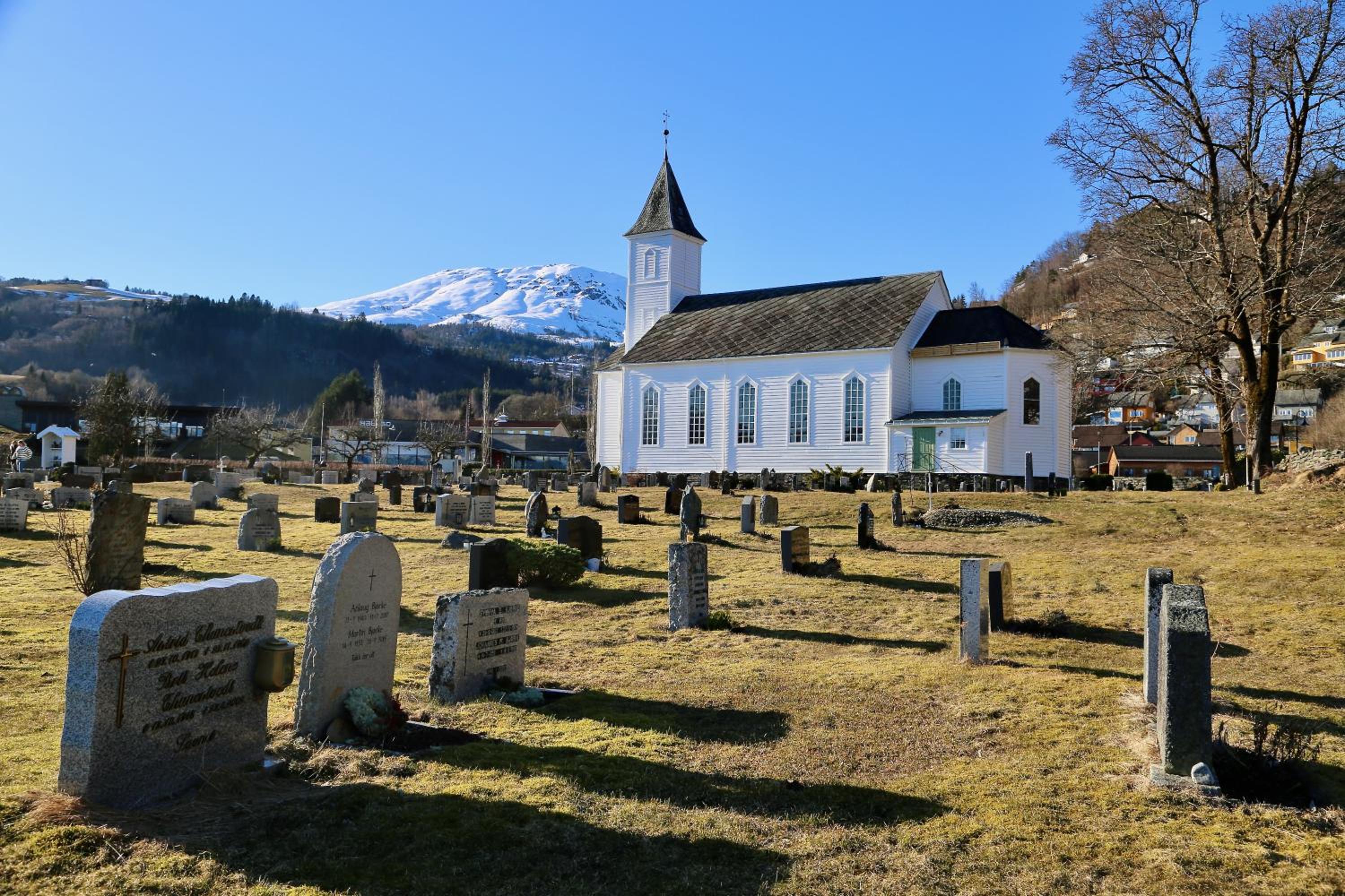 Hardangerfjord View - luxury fjord-side holiday home