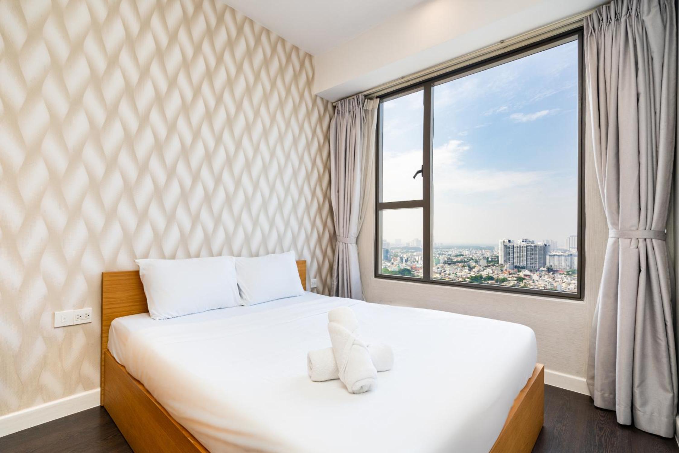 Saigon Home Apartment - Infinity Pool