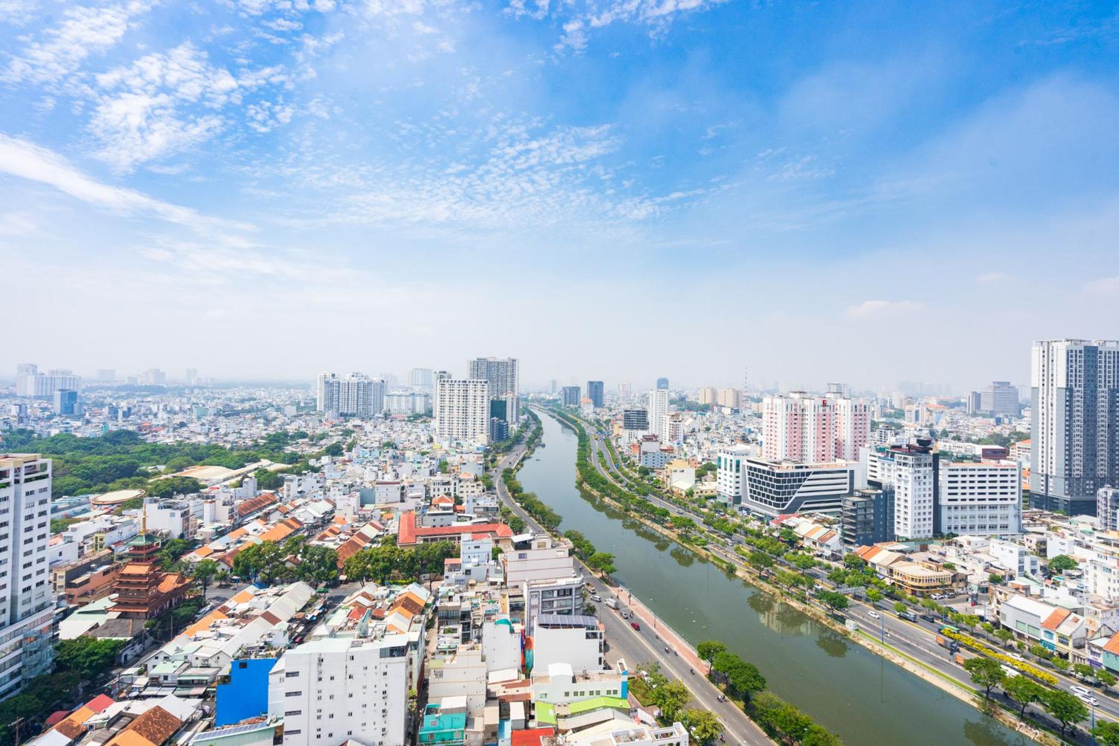 Saigon Home Apartment - Infinity Pool