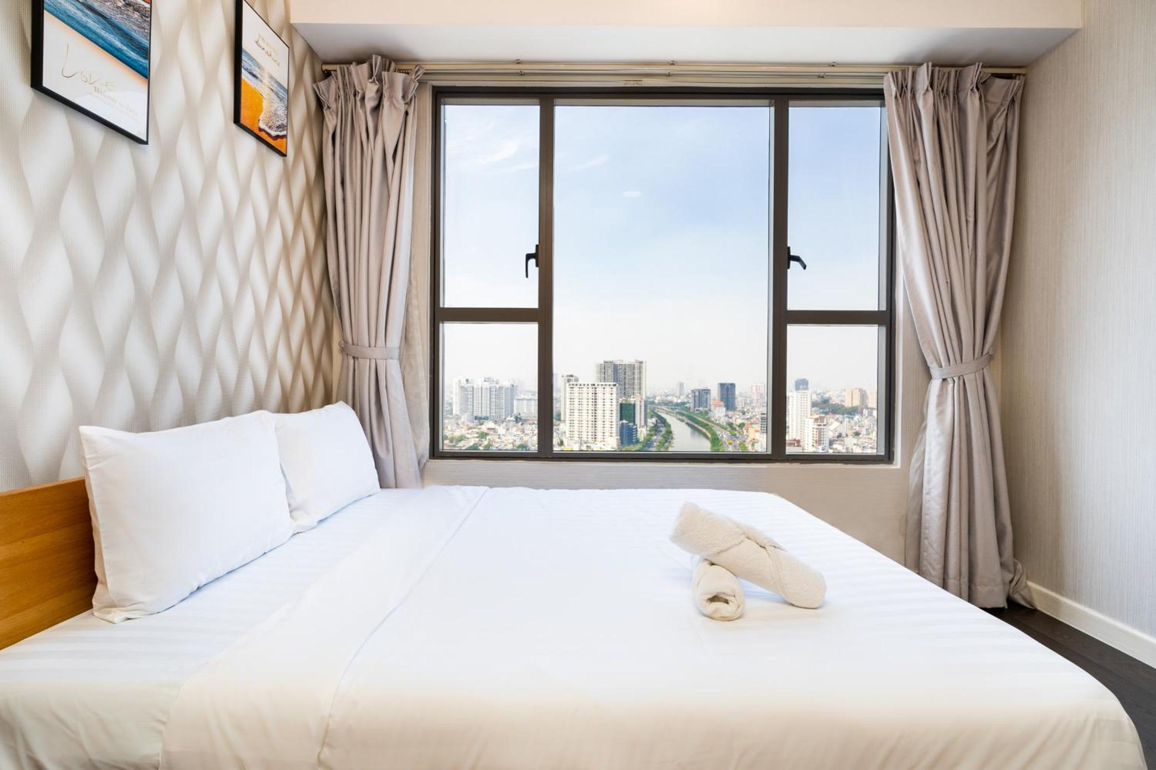 Saigon Home Apartment - Infinity Pool