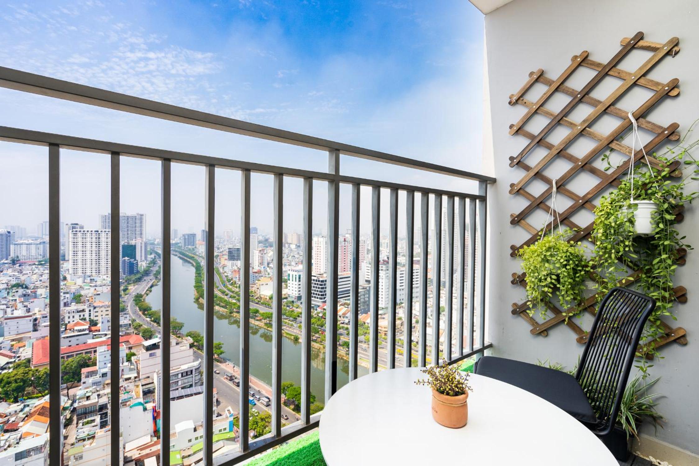 Saigon Home Apartment - Infinity Pool