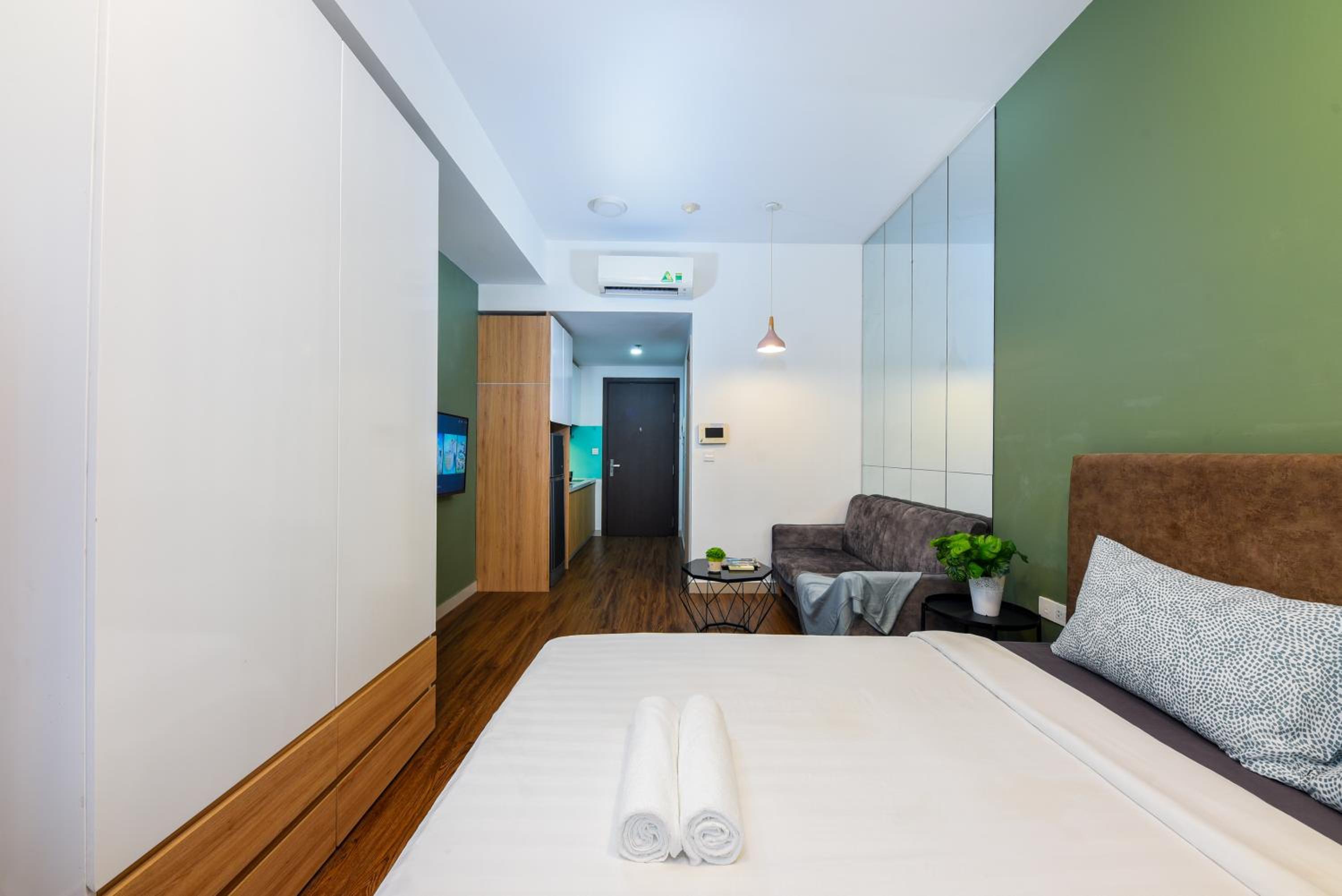 Saigon Home Apartment - Infinity Pool