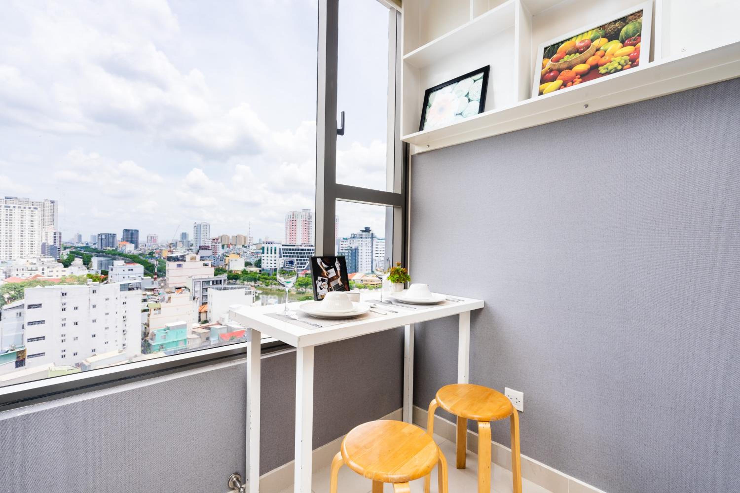 Saigon Home Apartment - Infinity Pool