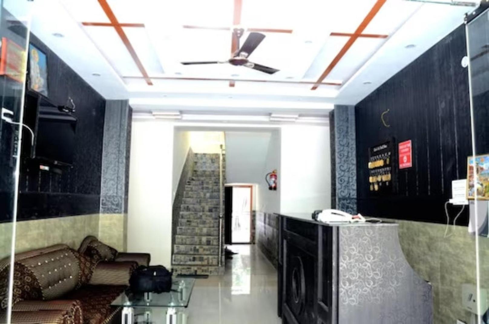 Hotel Leela Palace, Maneri