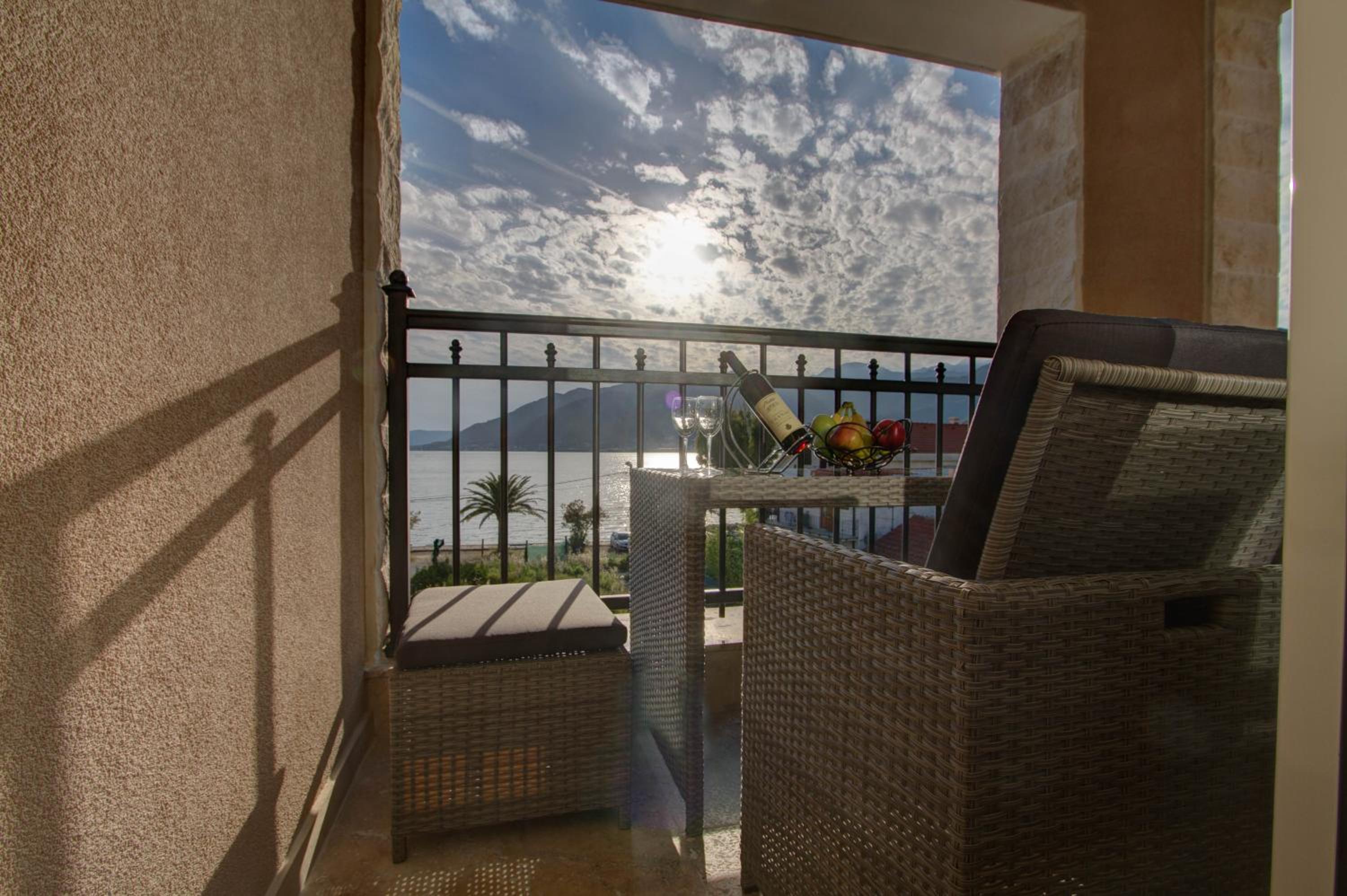 Lux Apartments Djurovic Tivat view 5
