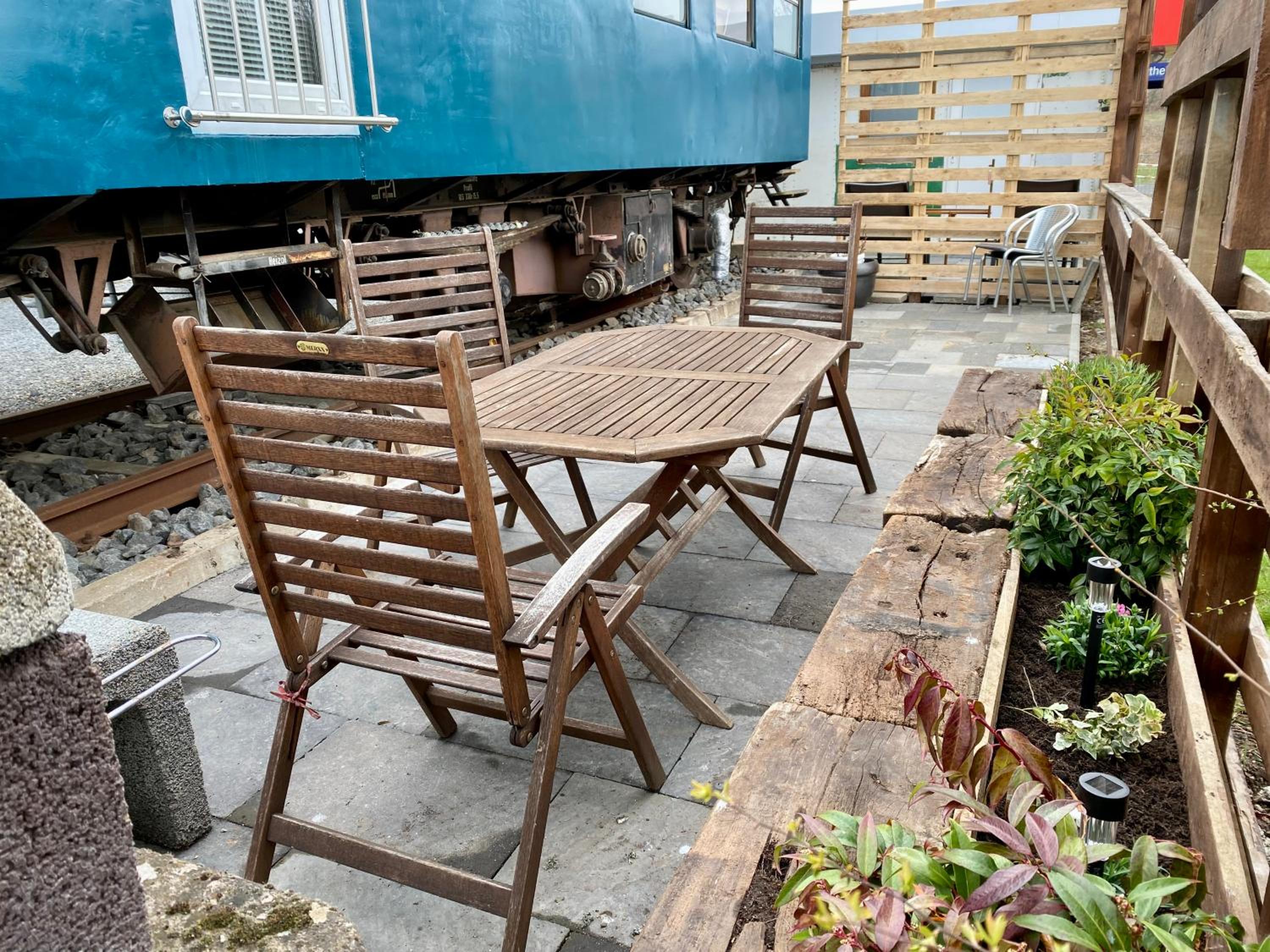 Hotel Gleis 2, Waggon mit Ofen, optional mit Whirlpool und Sauna - Image 1