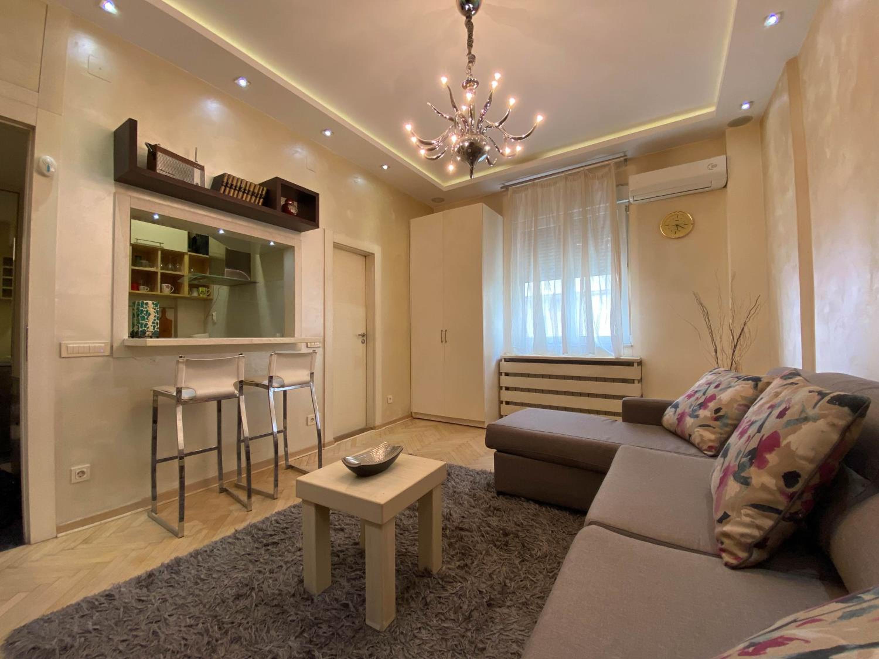 Home Center Apartment