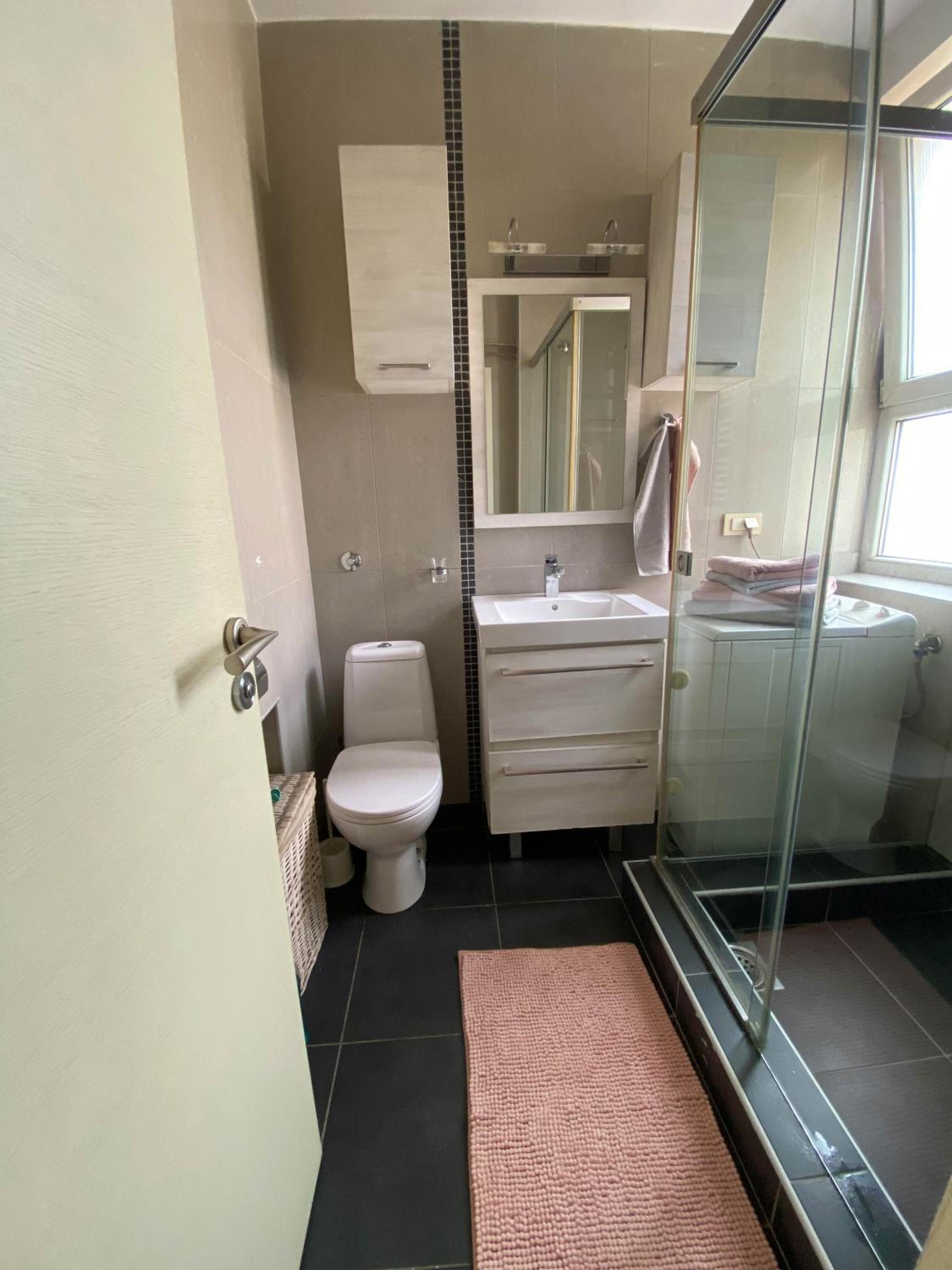 Home Center Apartment
