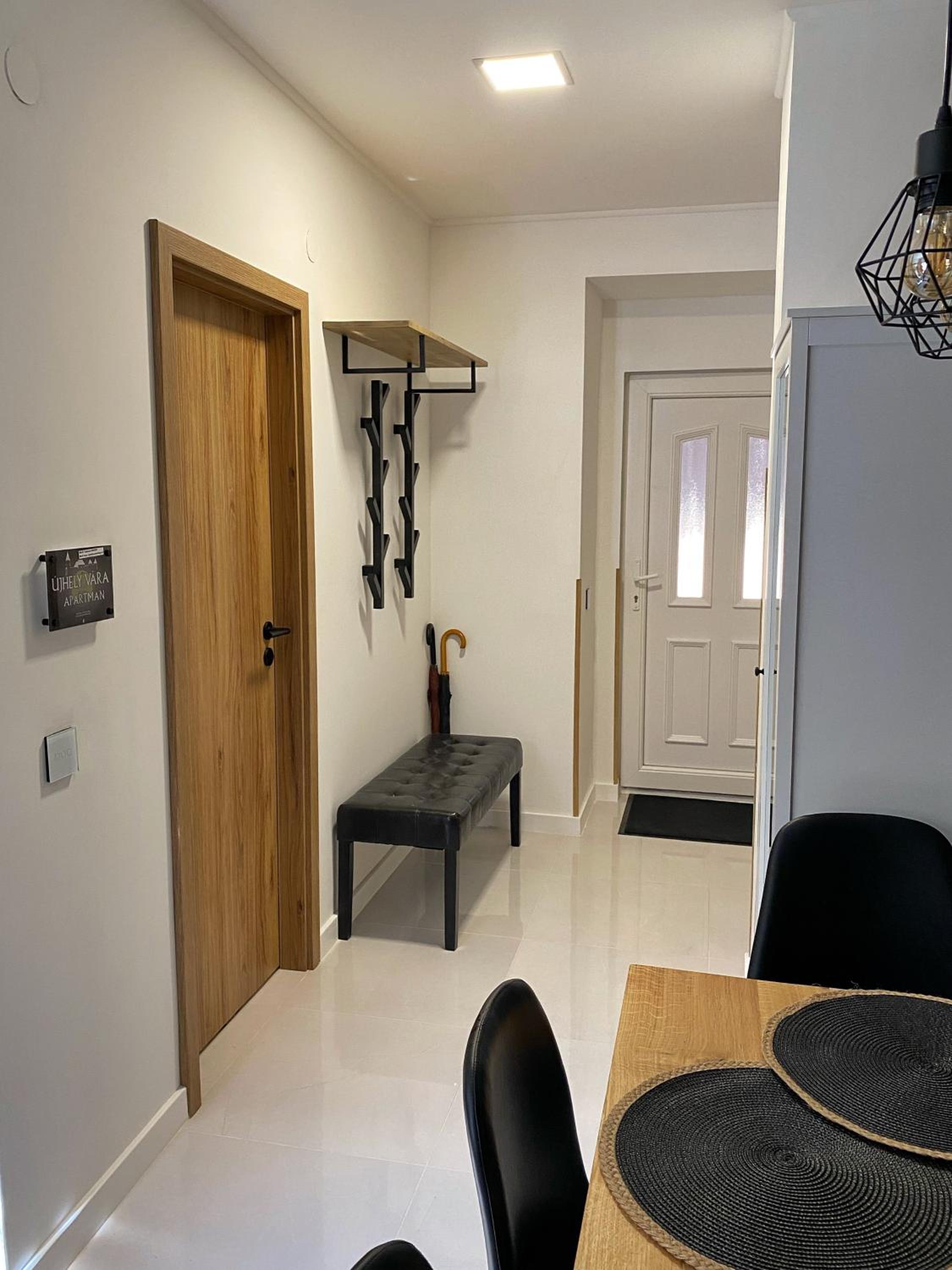 Újhely vára Apartman