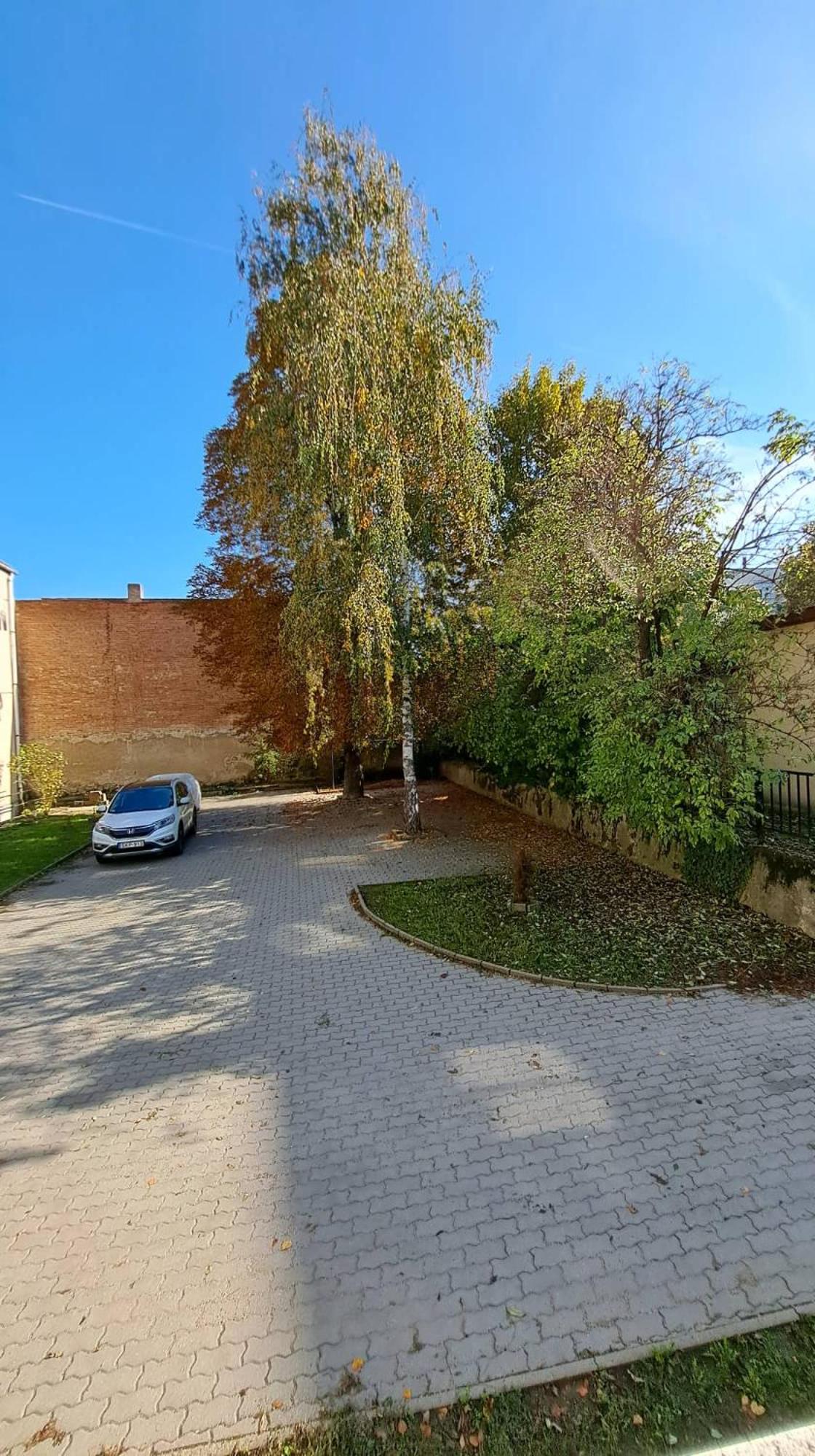 Újhely vára Apartman