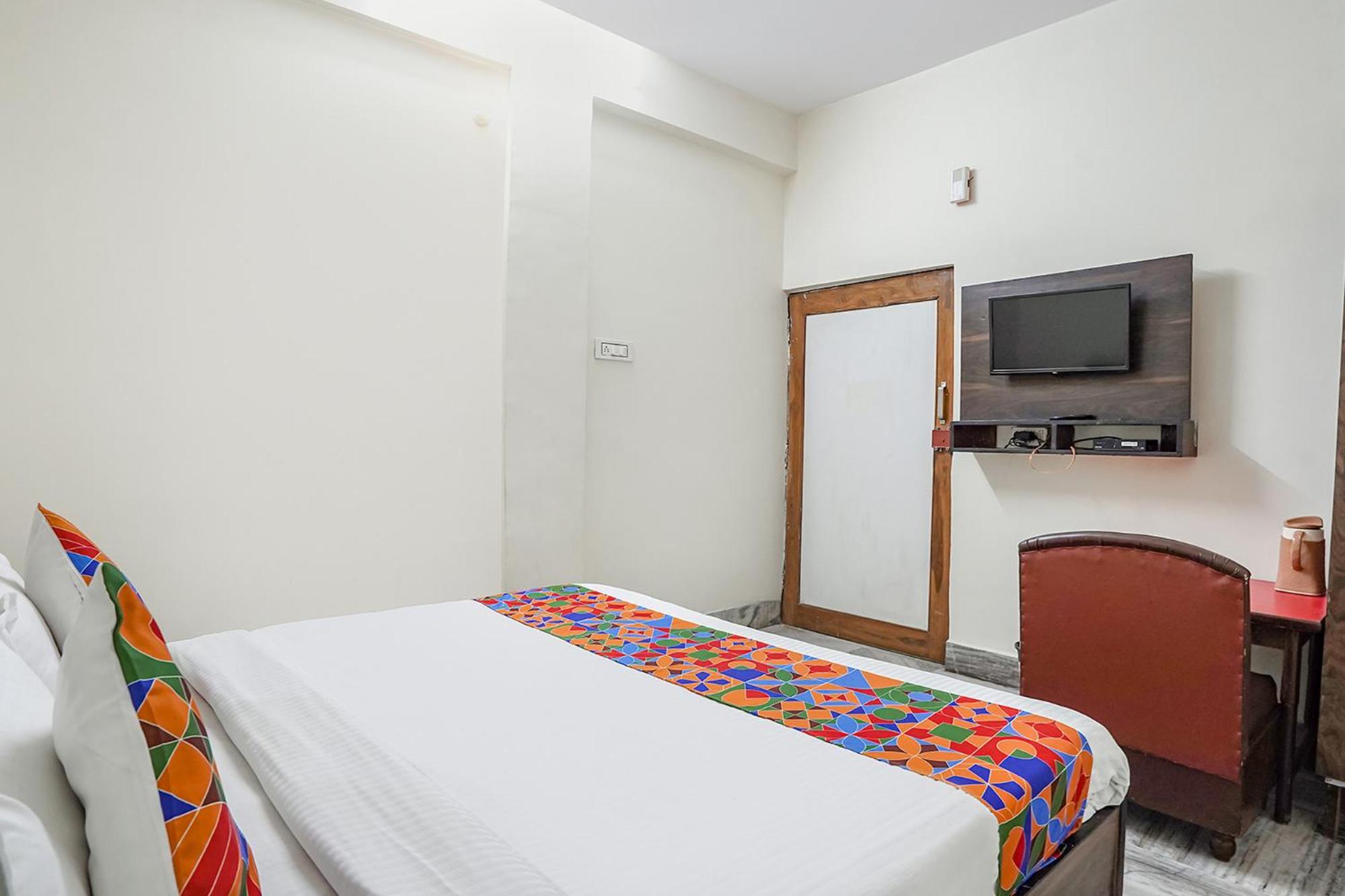 FabHotel New Shanti - Property Image 5