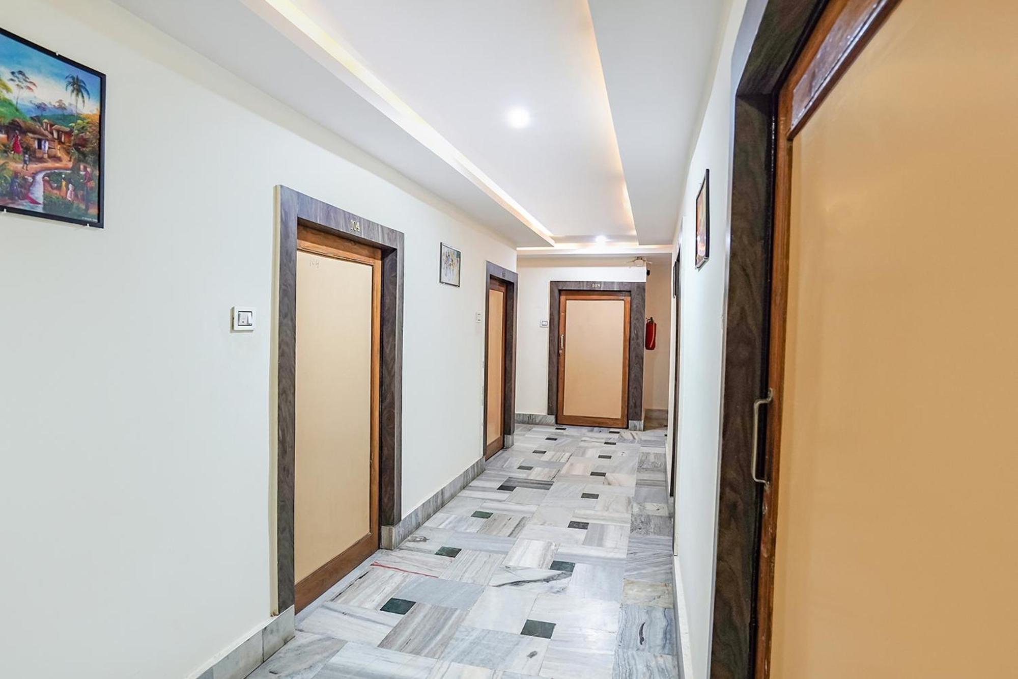 FabHotel New Shanti - Property Image 4