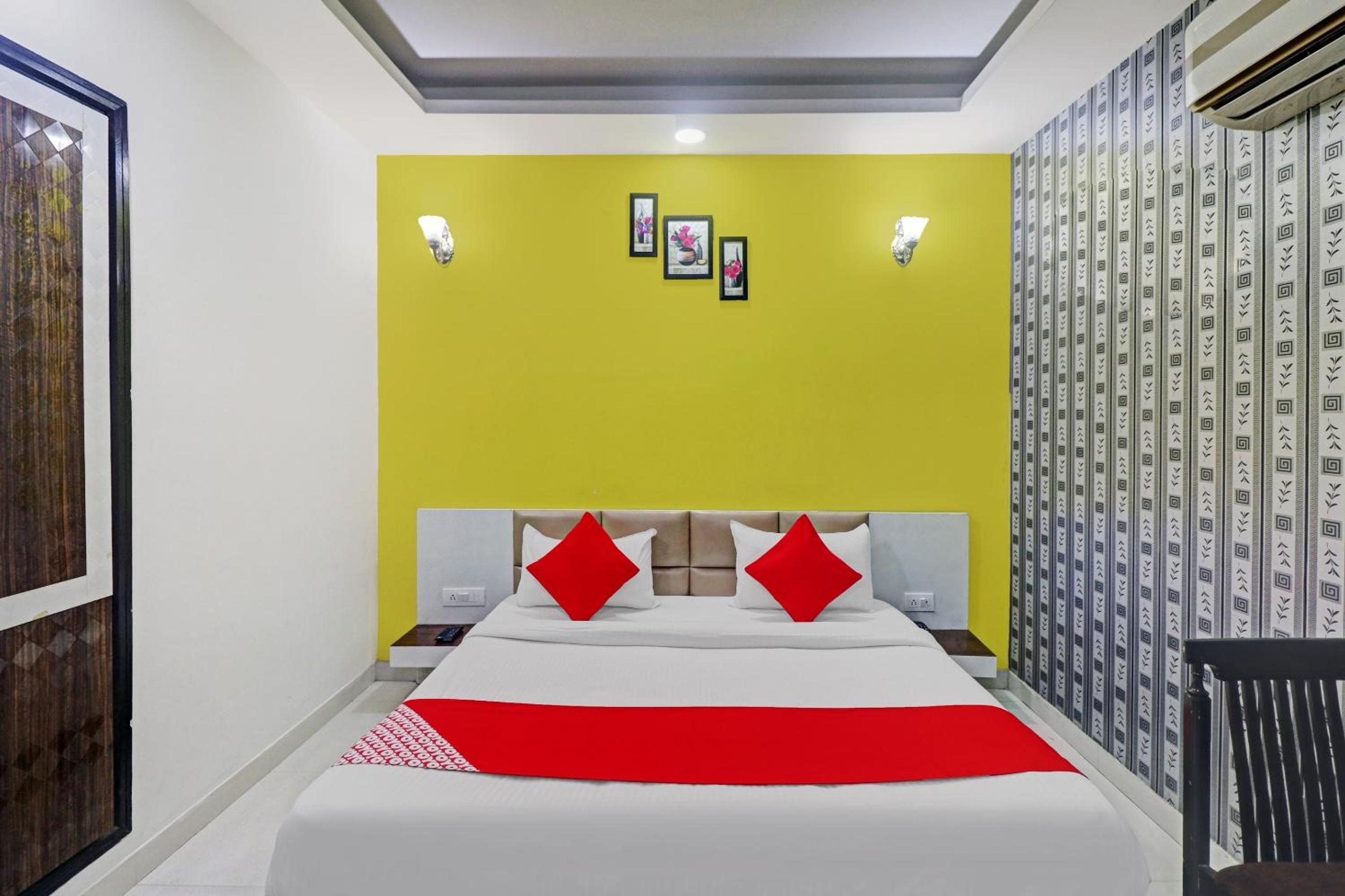 OYO 12675 Hotel Star Inn view 5