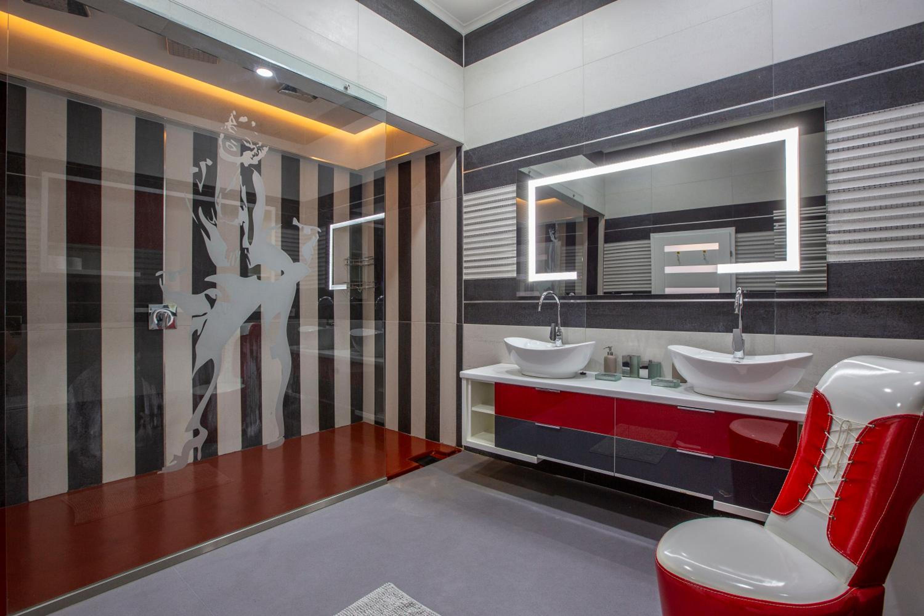 Exclusive Marilyn Apartment in the Heart of Budapest view 4