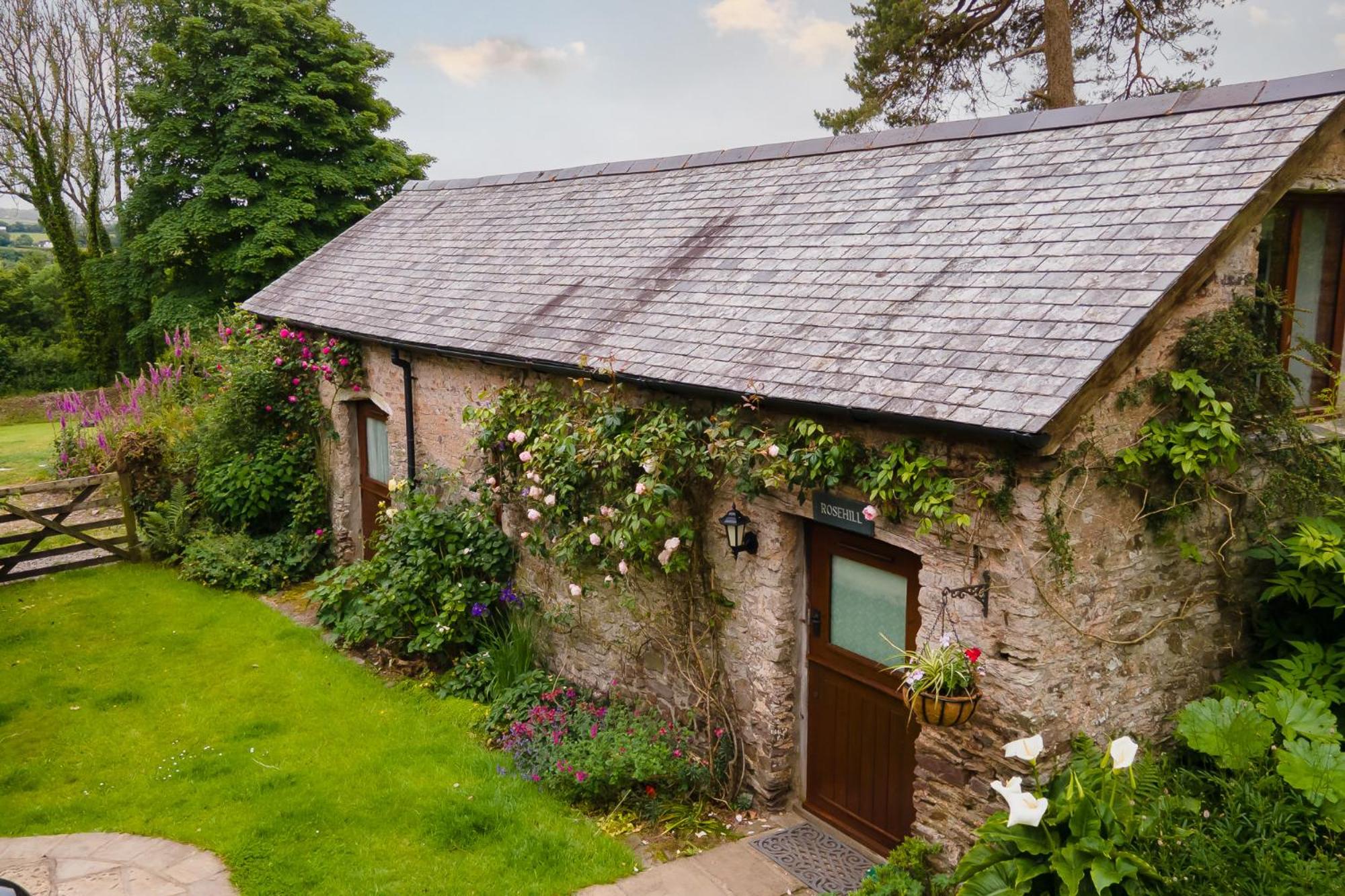 Rosehill Barn -a tranquil rural barn conversion view 3