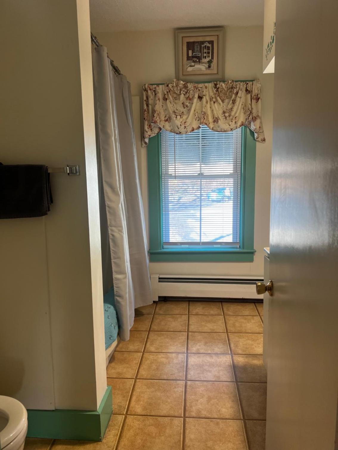 Claddagh Motel & Suites