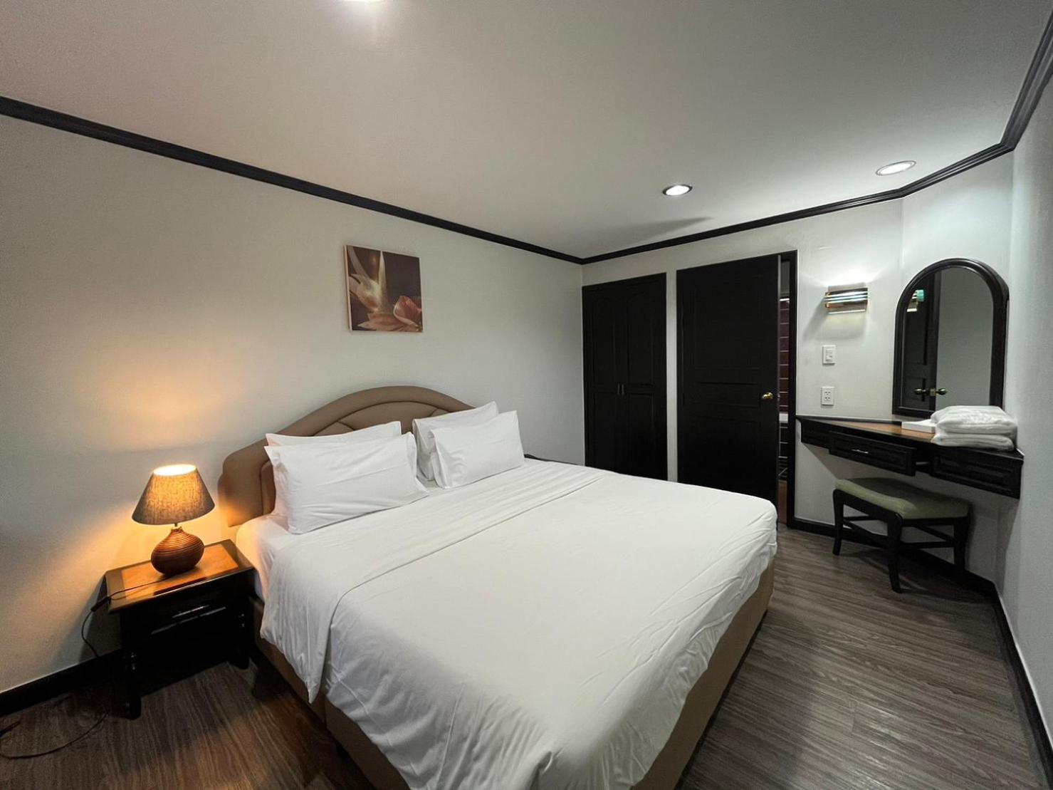 Yellow Ribbon Hills Boutique Suites