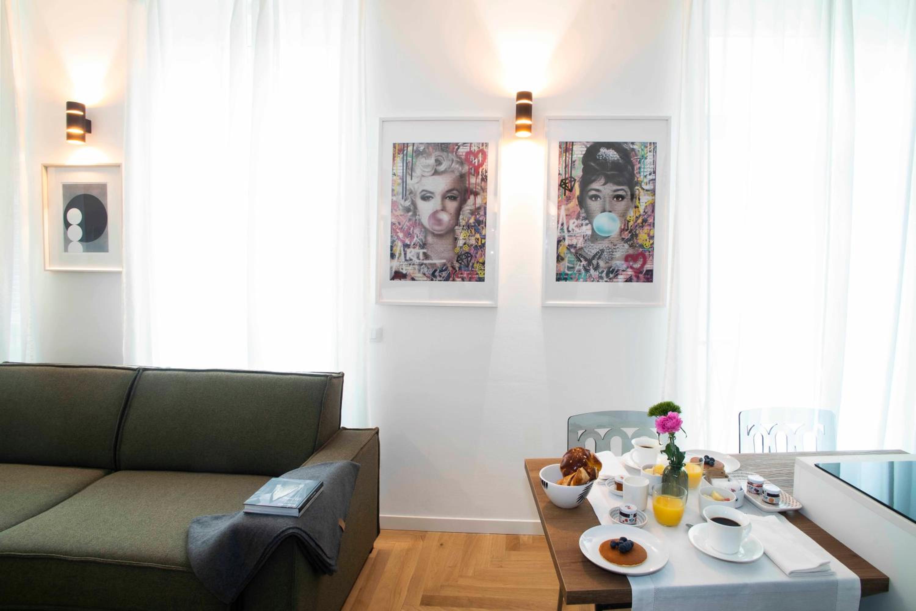 Atmosfere luxury apartment